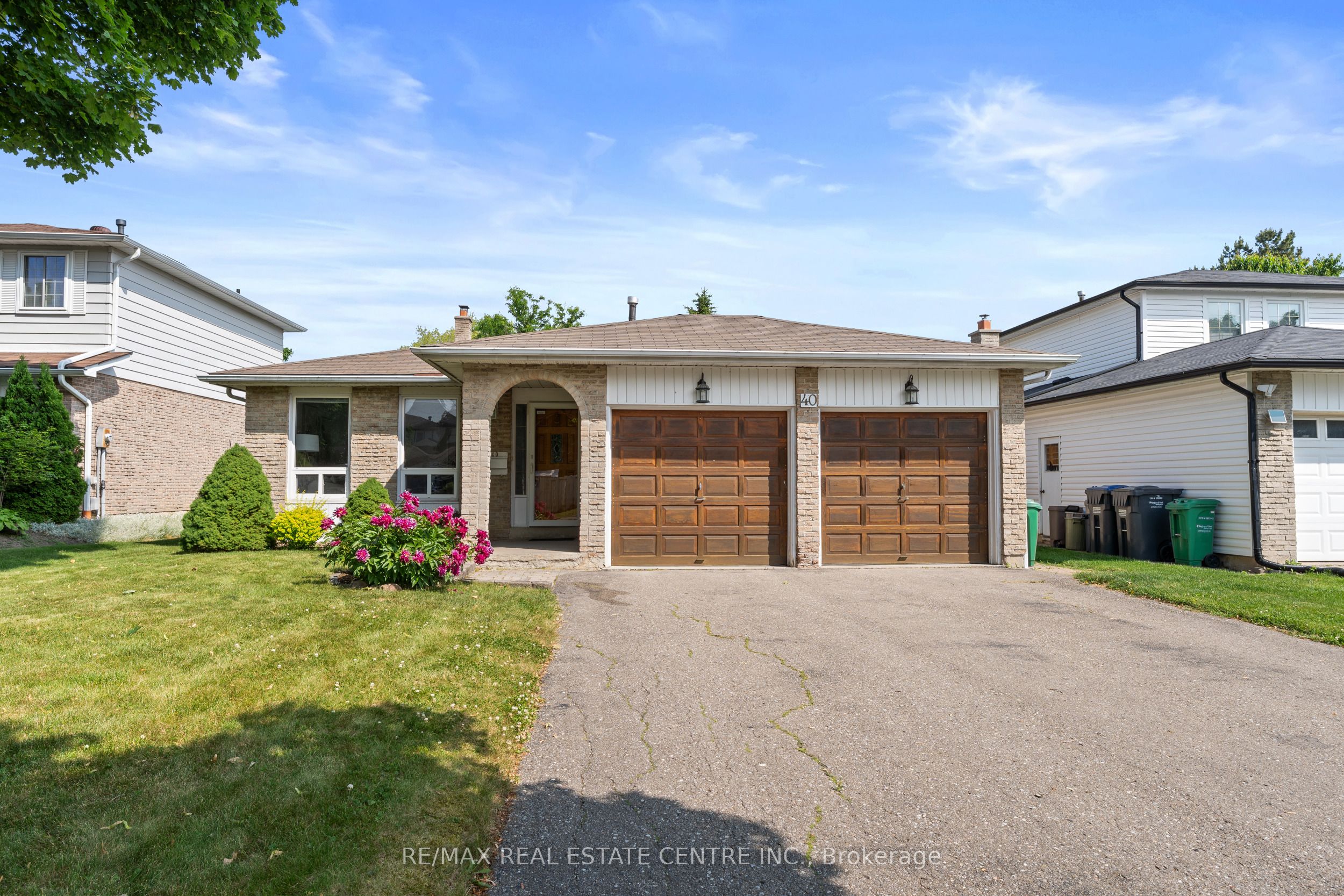 40 Jerome Cres Property Photo 1