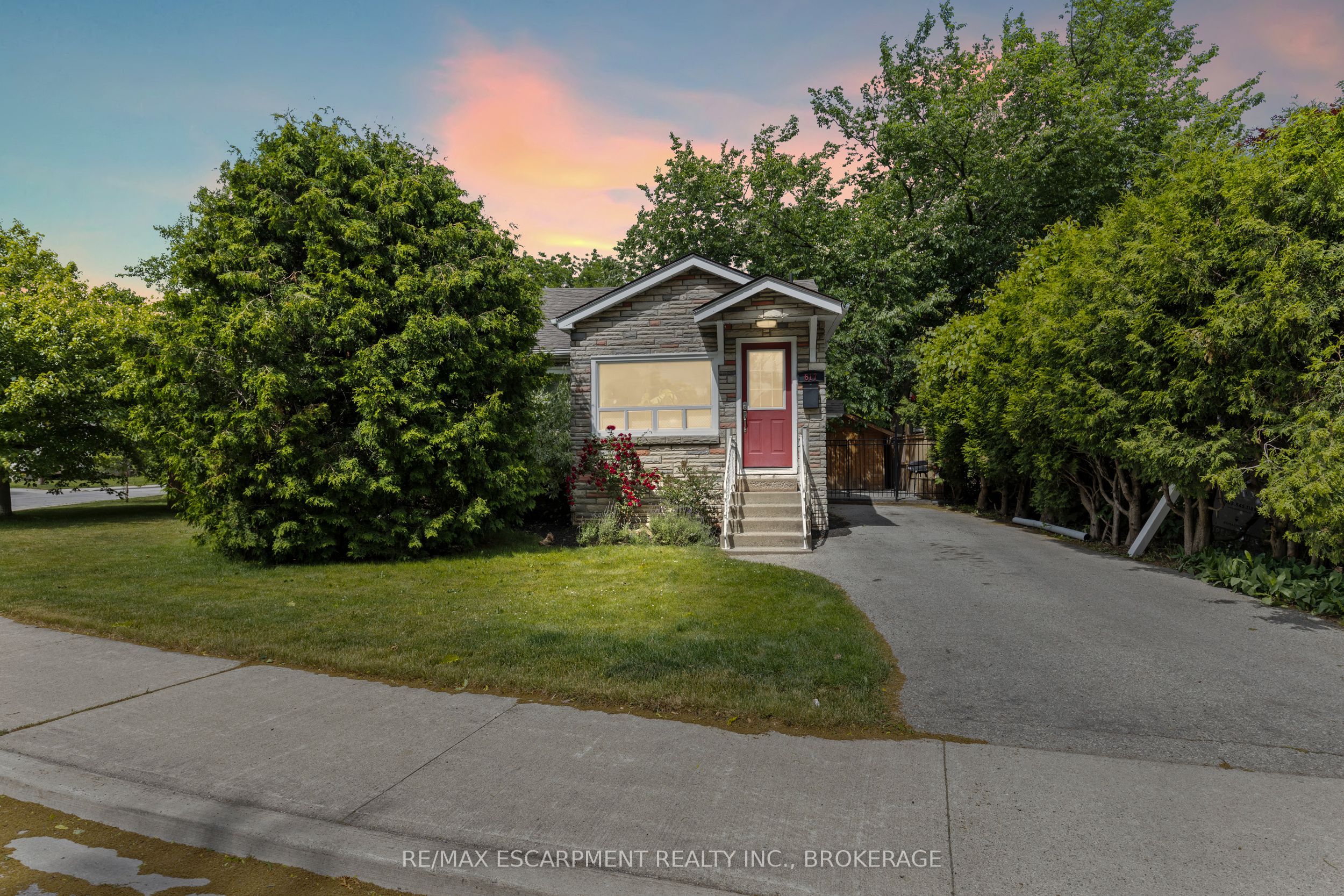 617 Clark Avenue Property Photo 1