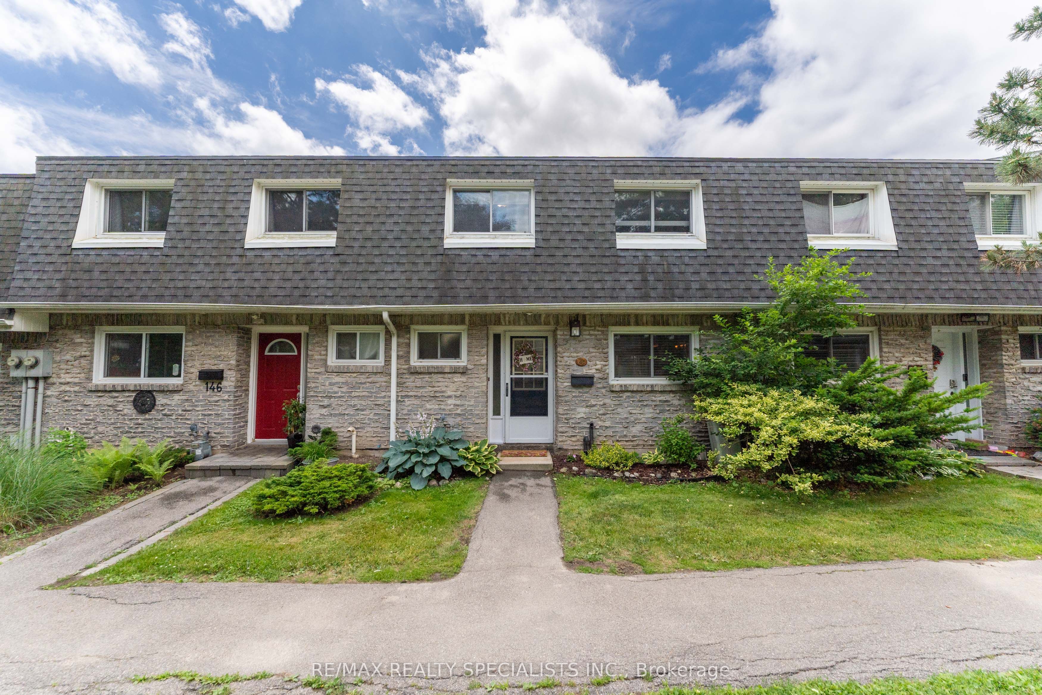 #145 - 2050 Upper Middle Road Property Photo 1