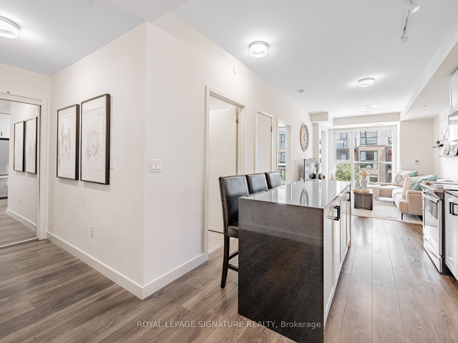 #308 - 210 Sabina Drive Property Photo 4