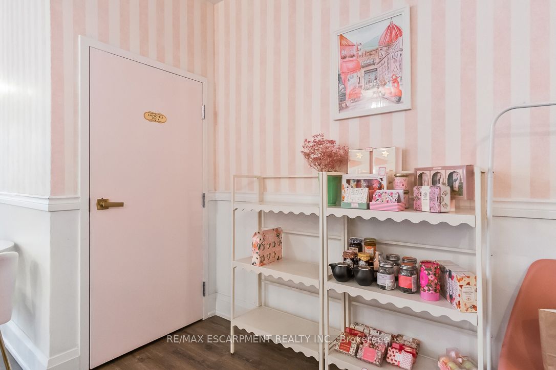 241 Property Photo 8