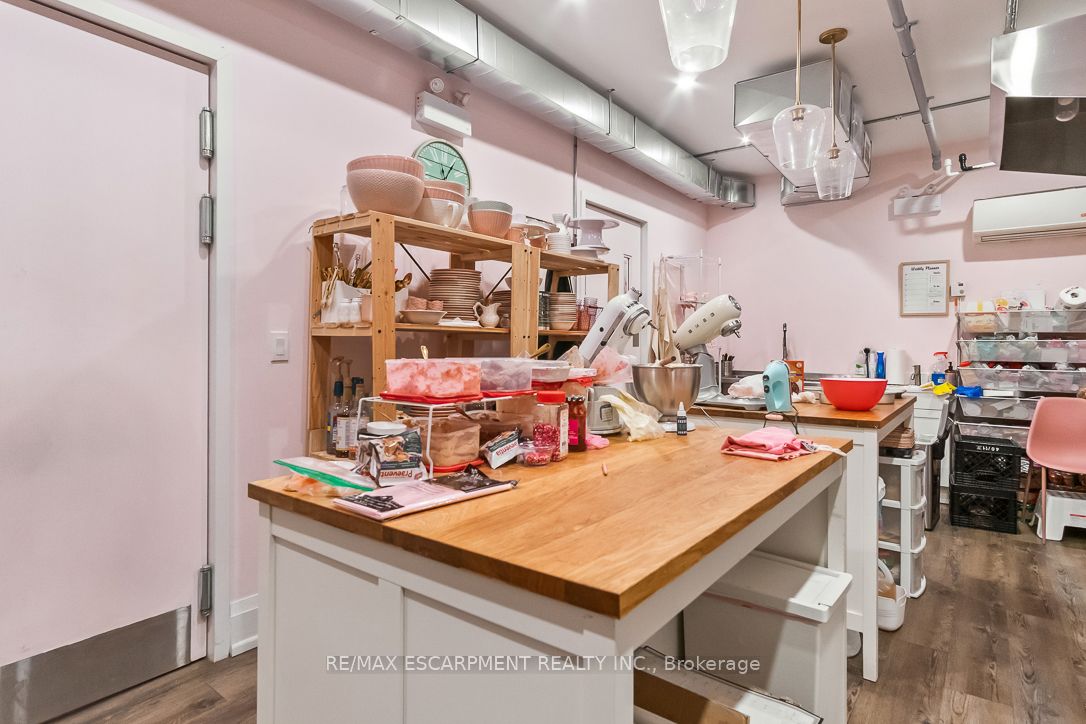 241 Property Photo 10