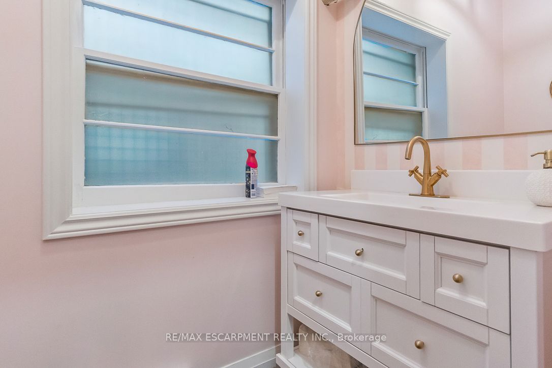 241 Property Photo 16