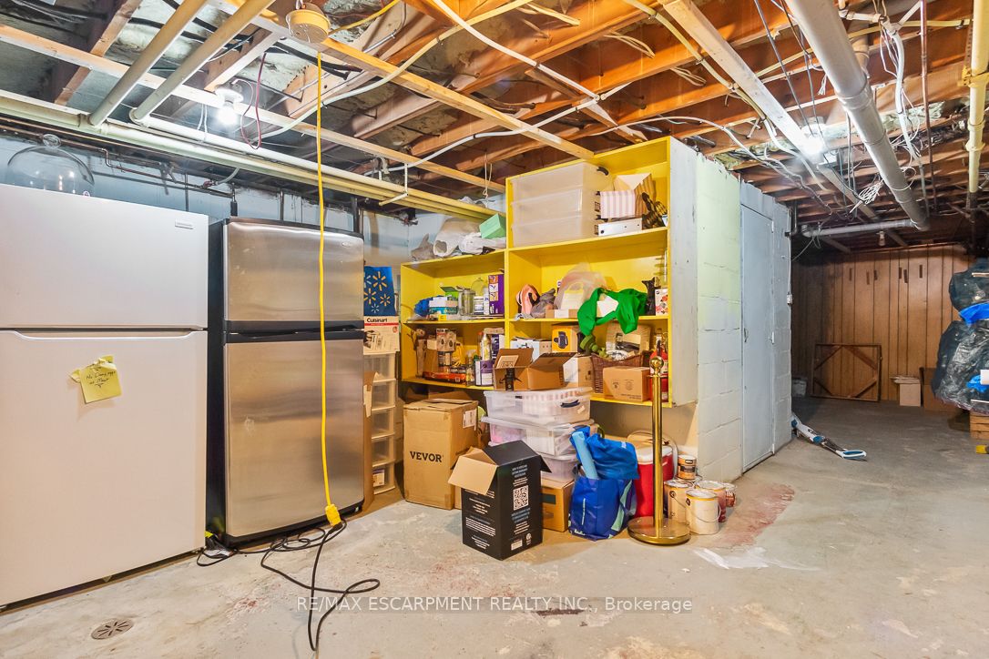 241 Property Photo 21