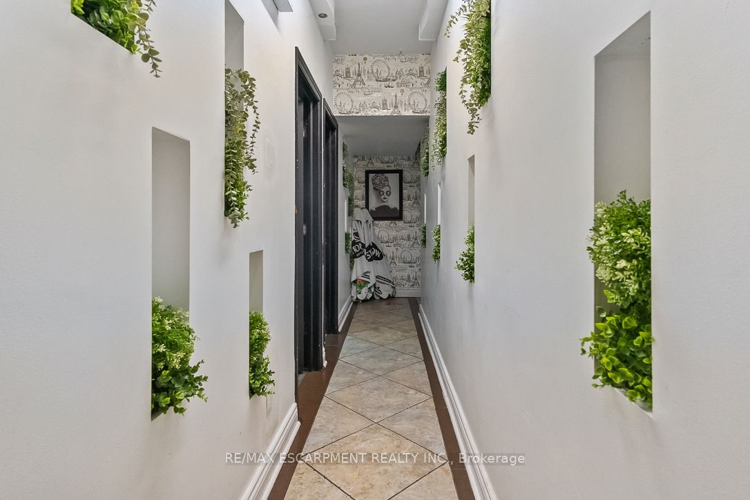 241 Property Photo 25