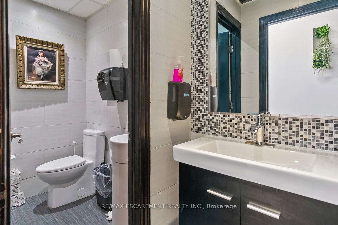 241 Property Photo 27