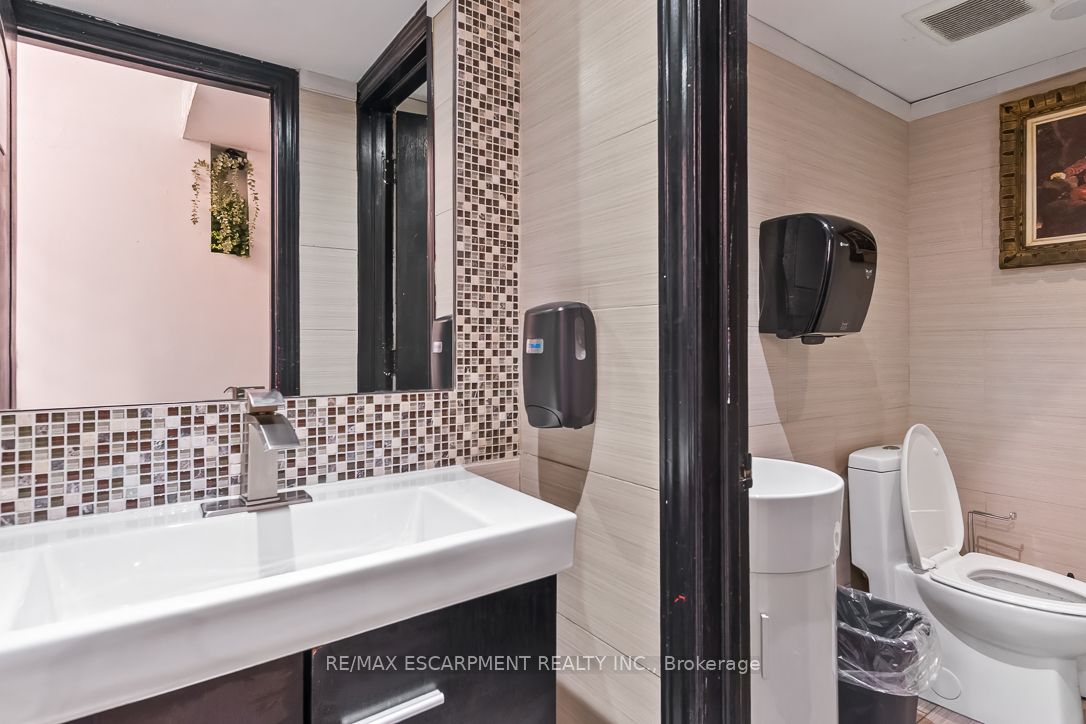 241 Property Photo 28