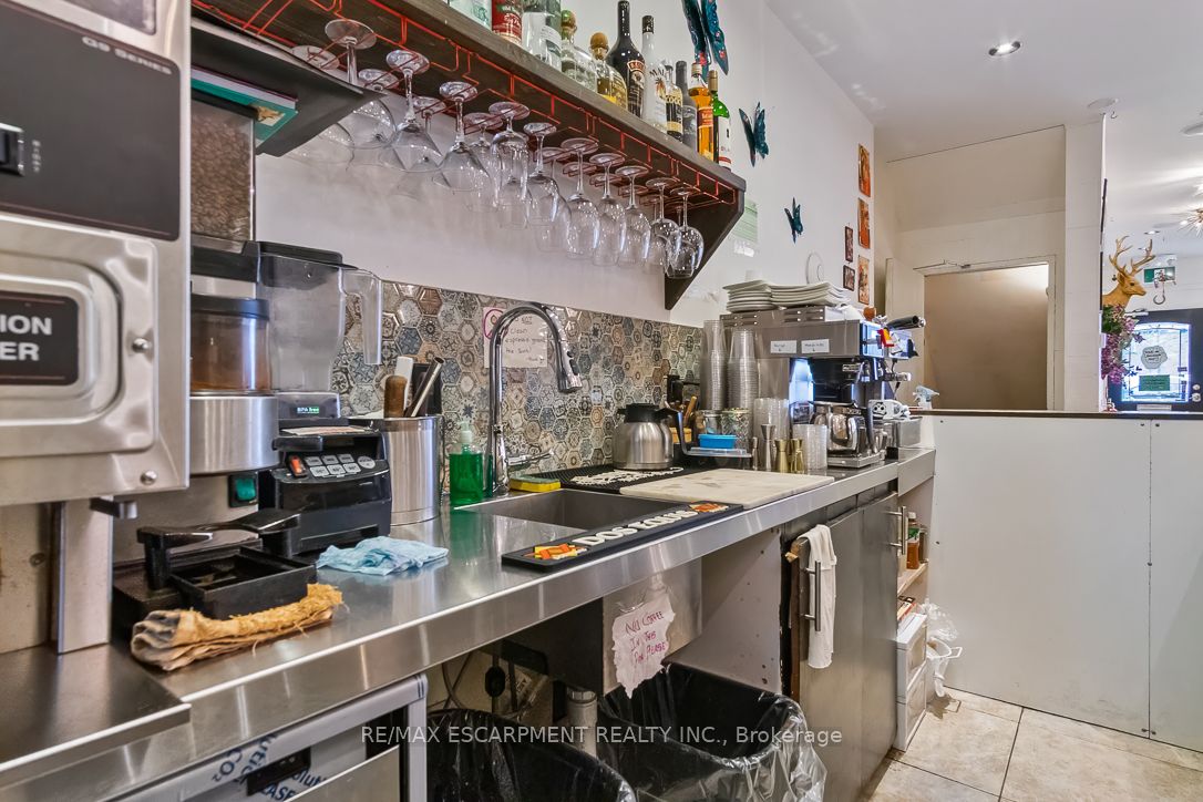 241 Property Photo 32