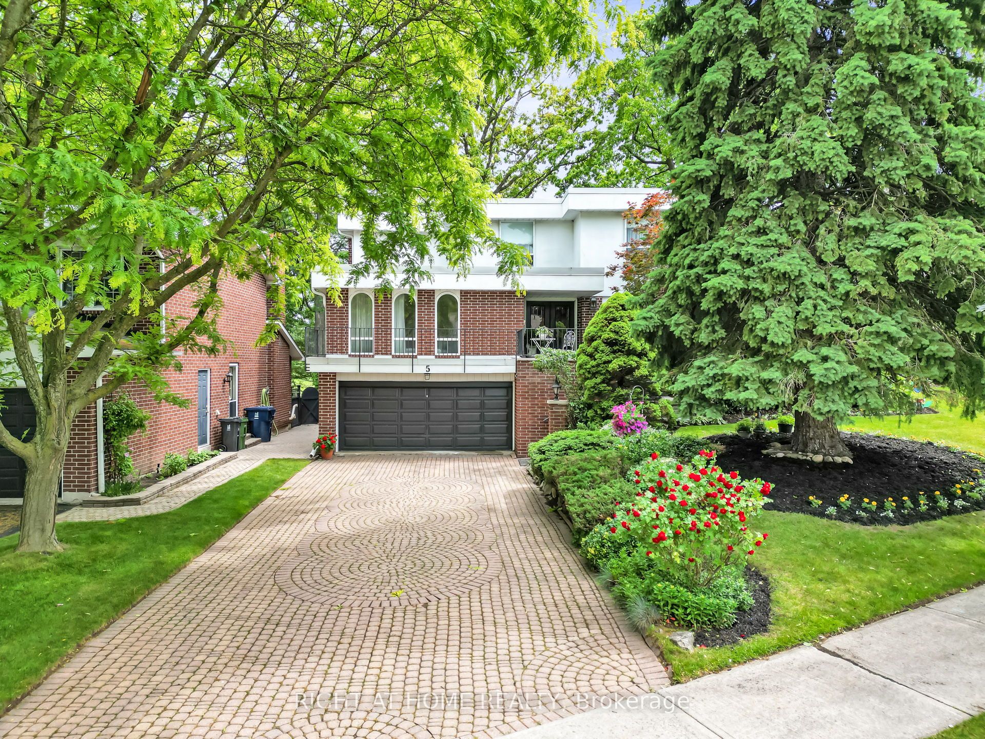 5 Poplar Heights Drive Property Photo 1