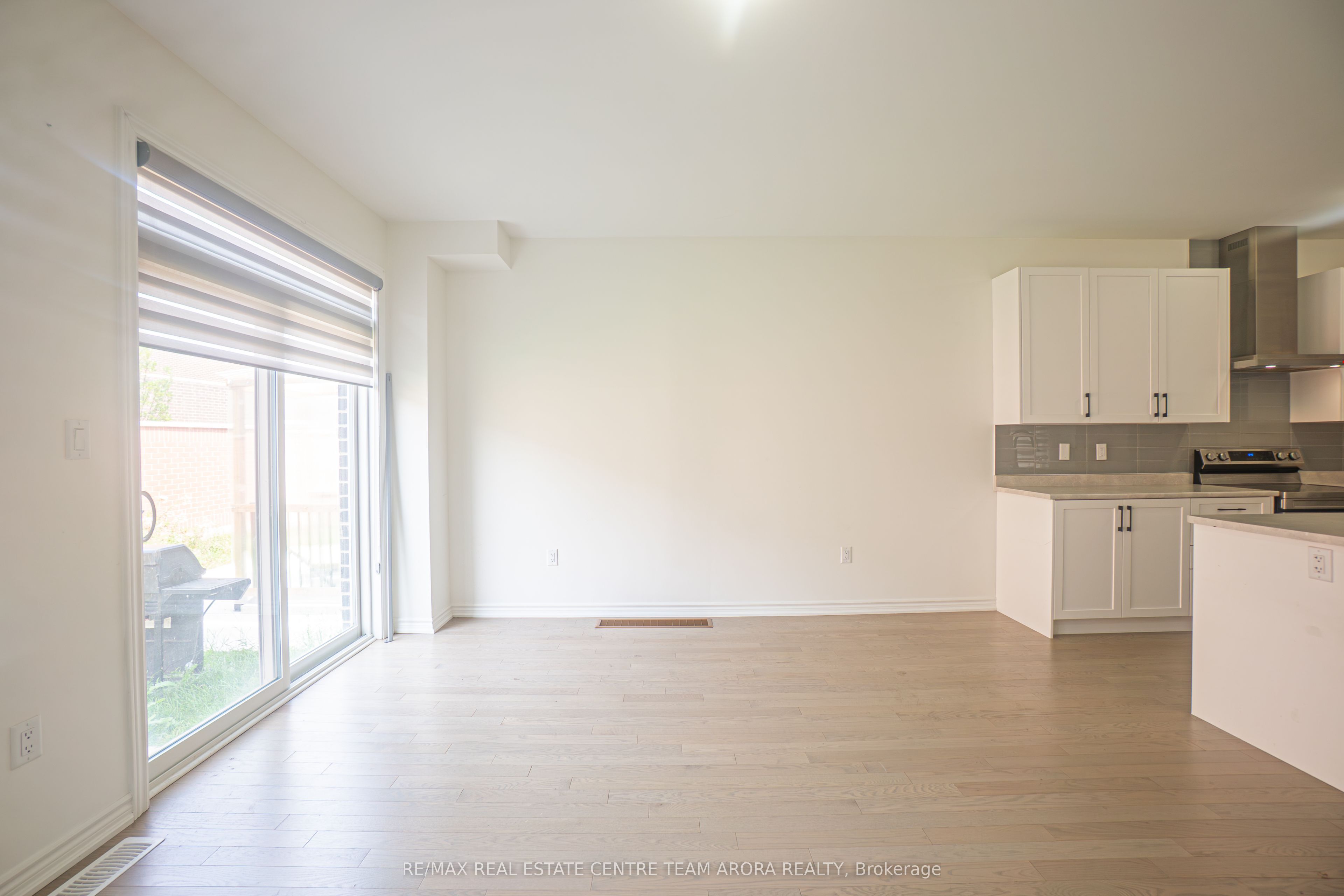 18 Donald Ficht Crescent Property Photo 5
