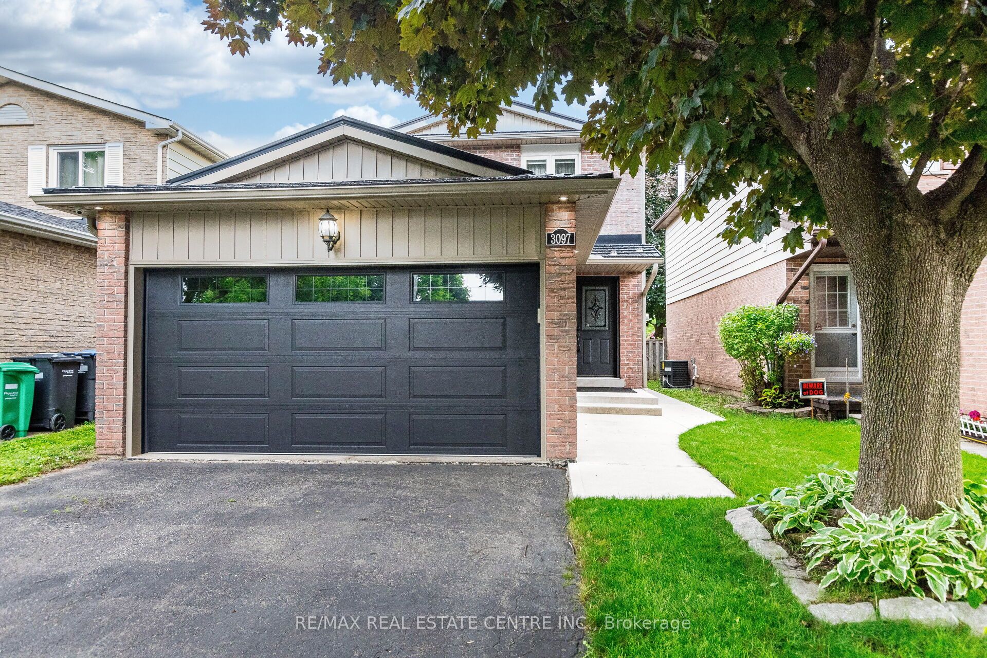 3097 Plum Tree Crescent Property Photo 1
