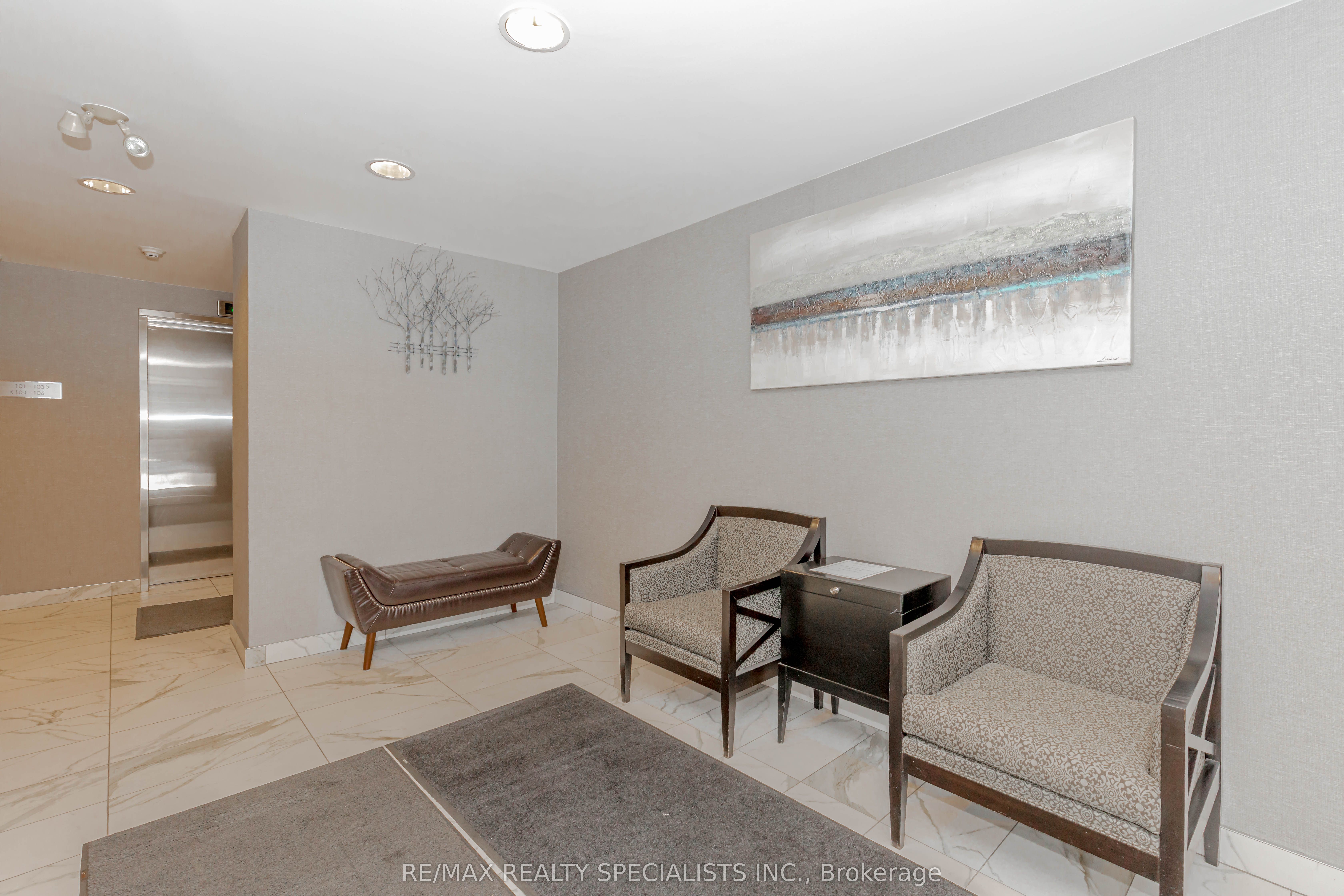 32 Tannery Street 401 Property Photo 7