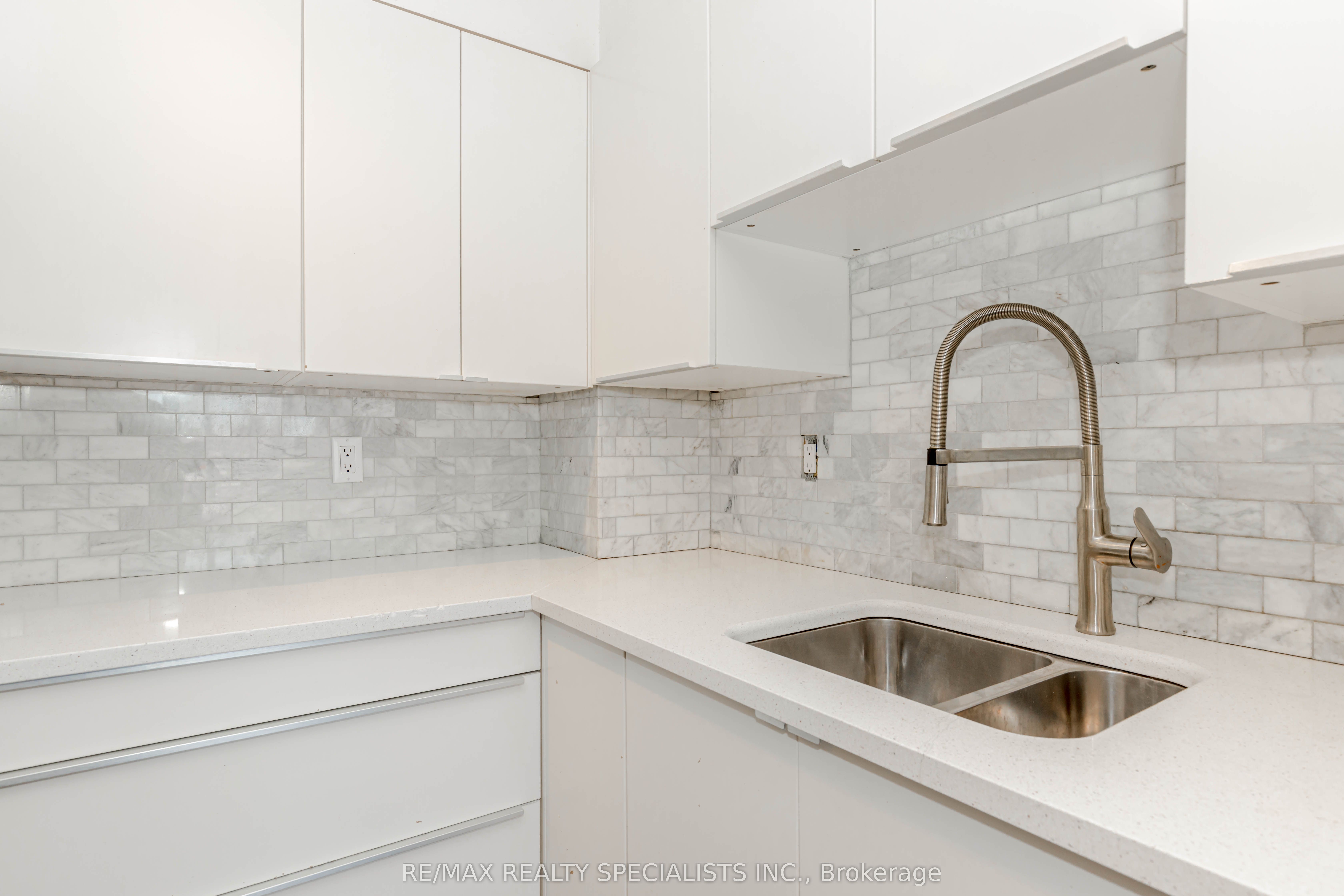 32 Tannery Street 401 Property Photo 17