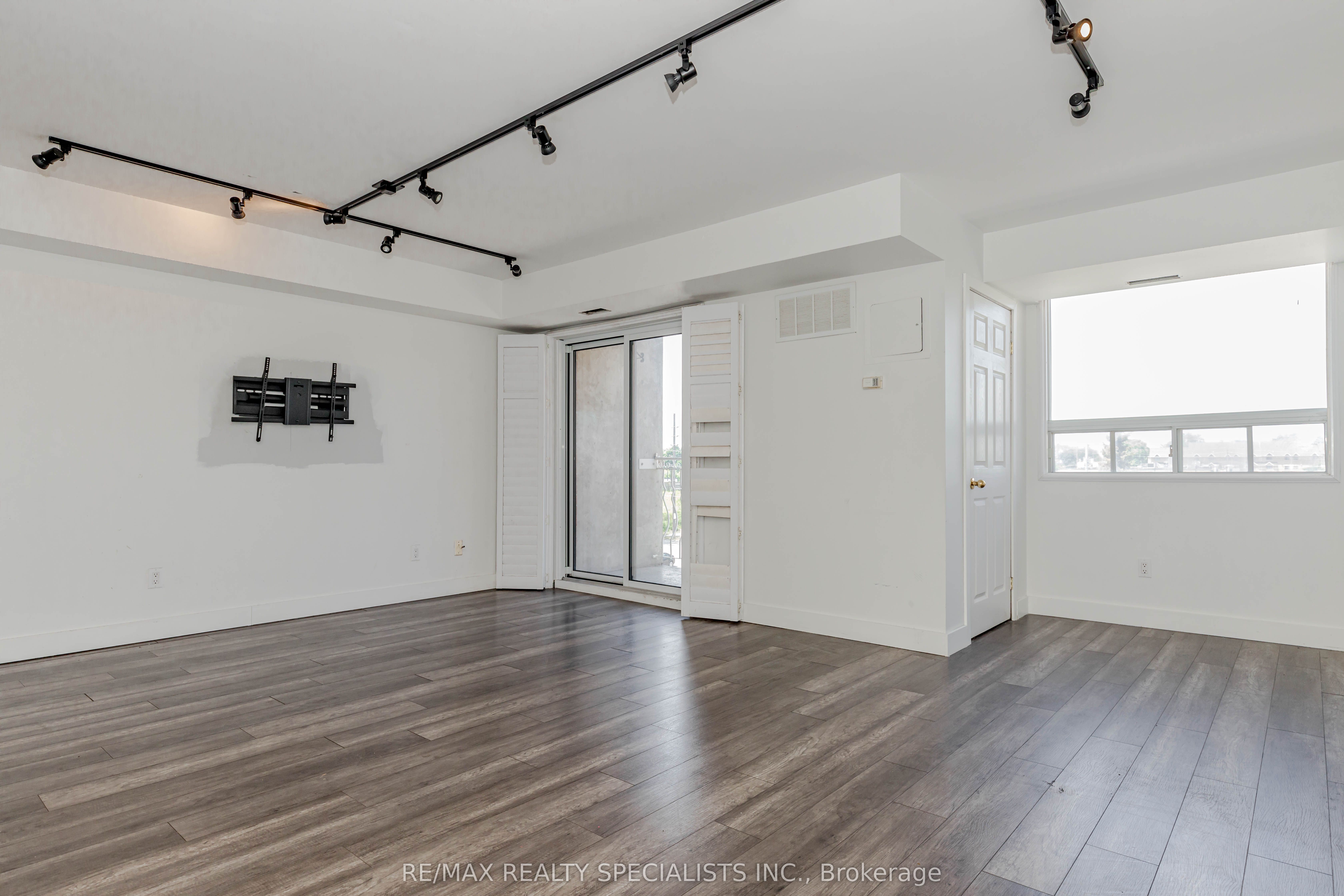 32 Tannery Street 401 Property Photo 20
