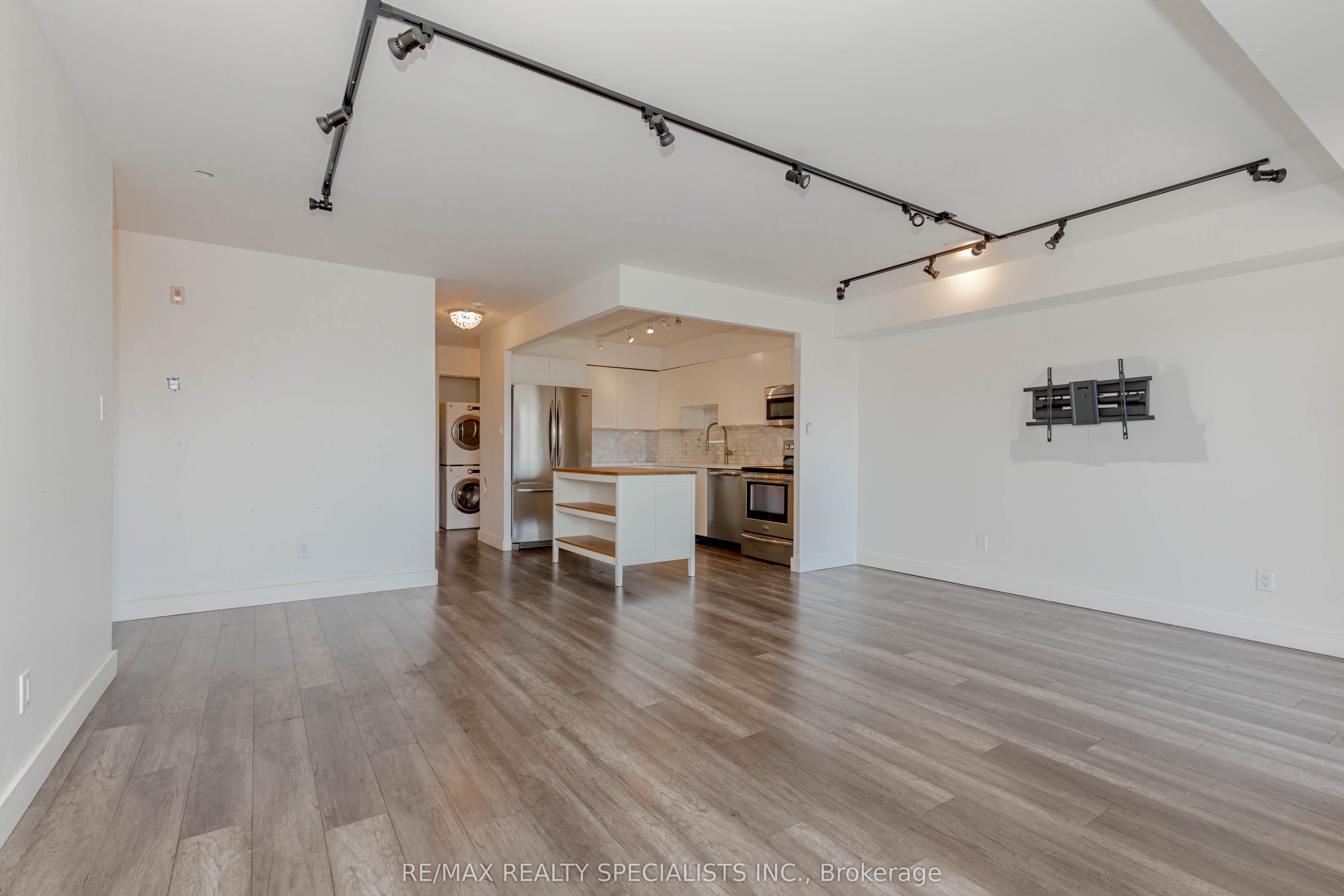 32 Tannery Street 401 Property Photo 22