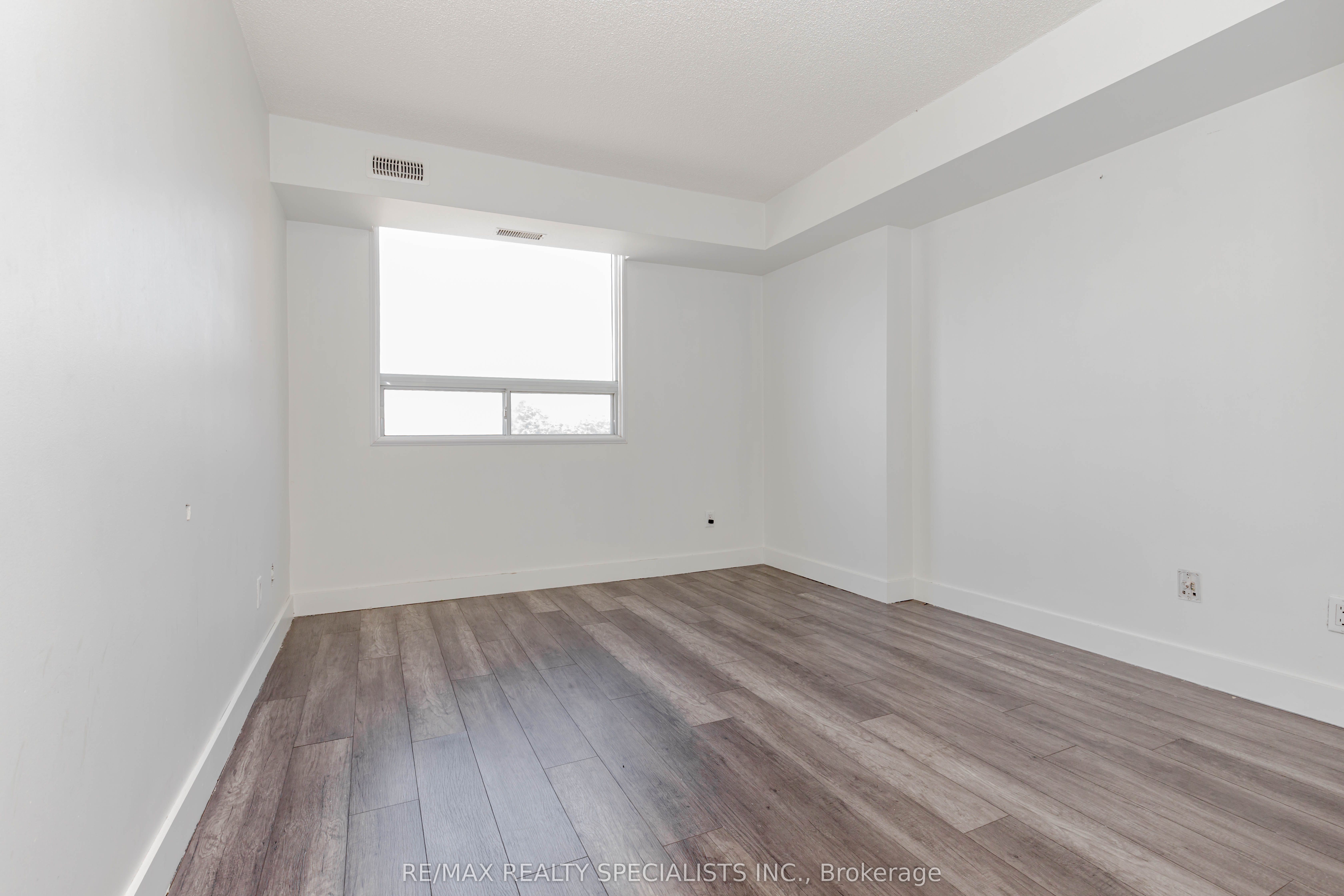 32 Tannery Street 401 Property Photo 24
