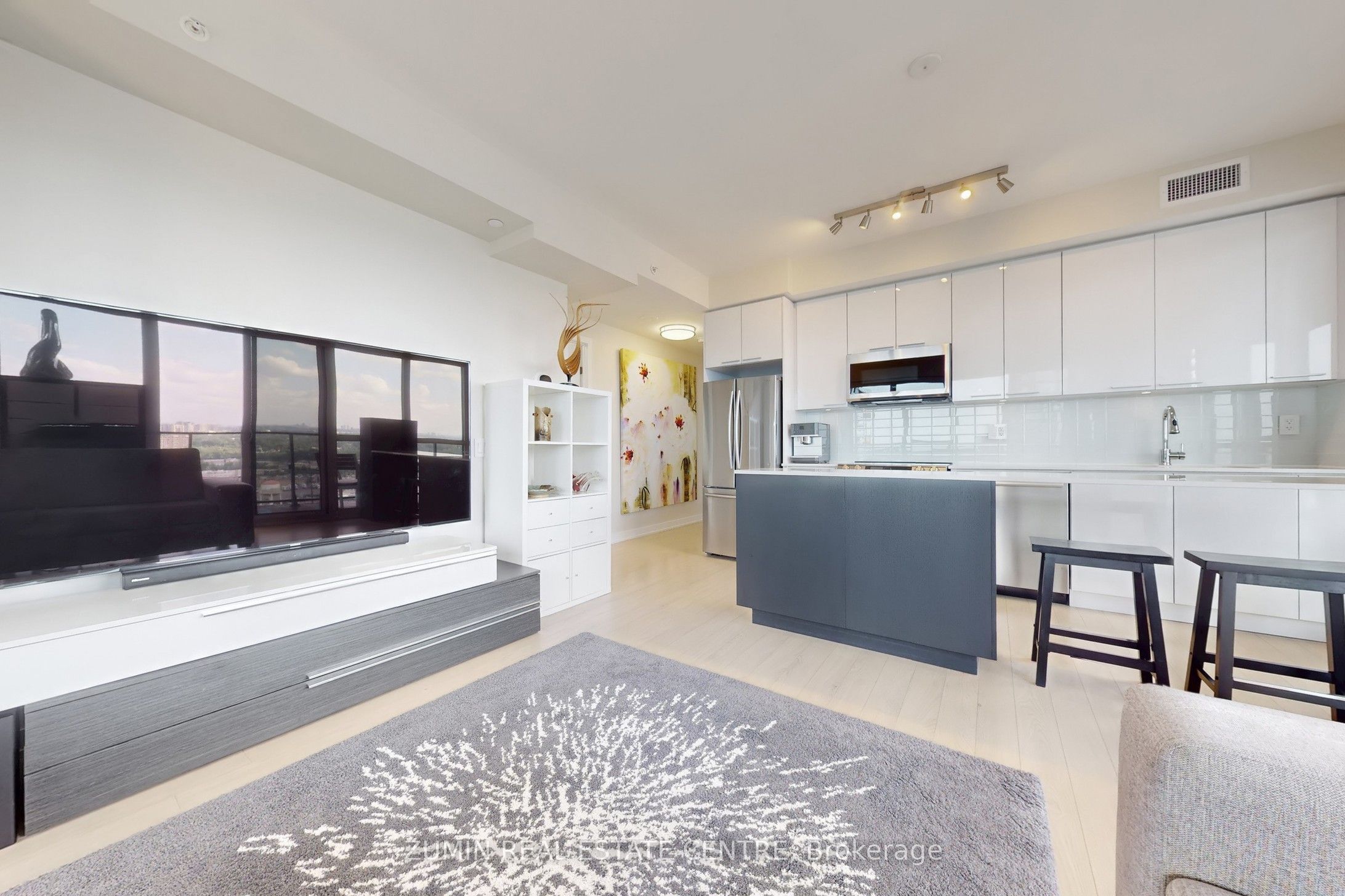 #2609 - 10 Park Lawn Road Property Photo 7