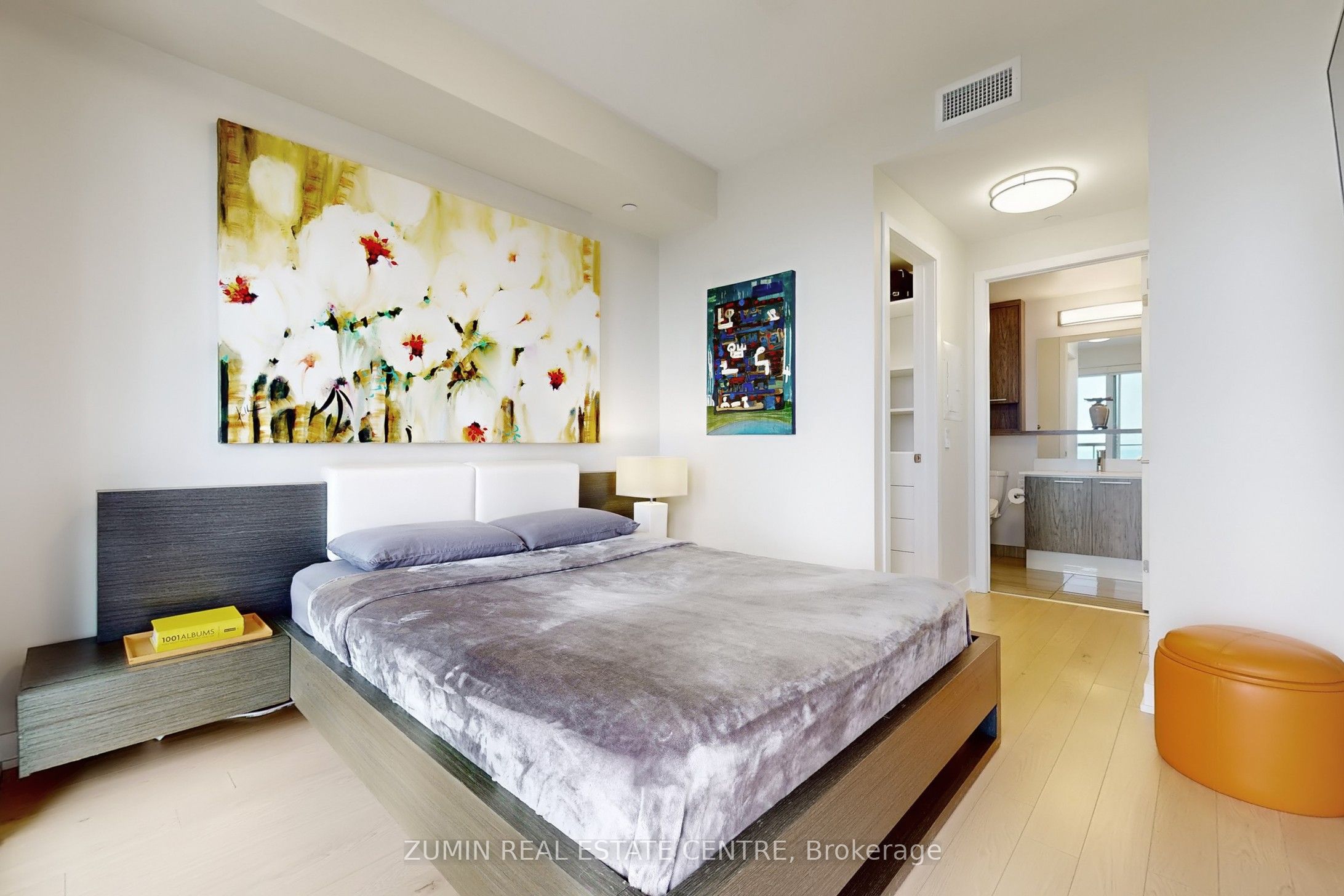 #2609 - 10 Park Lawn Road Property Photo 8