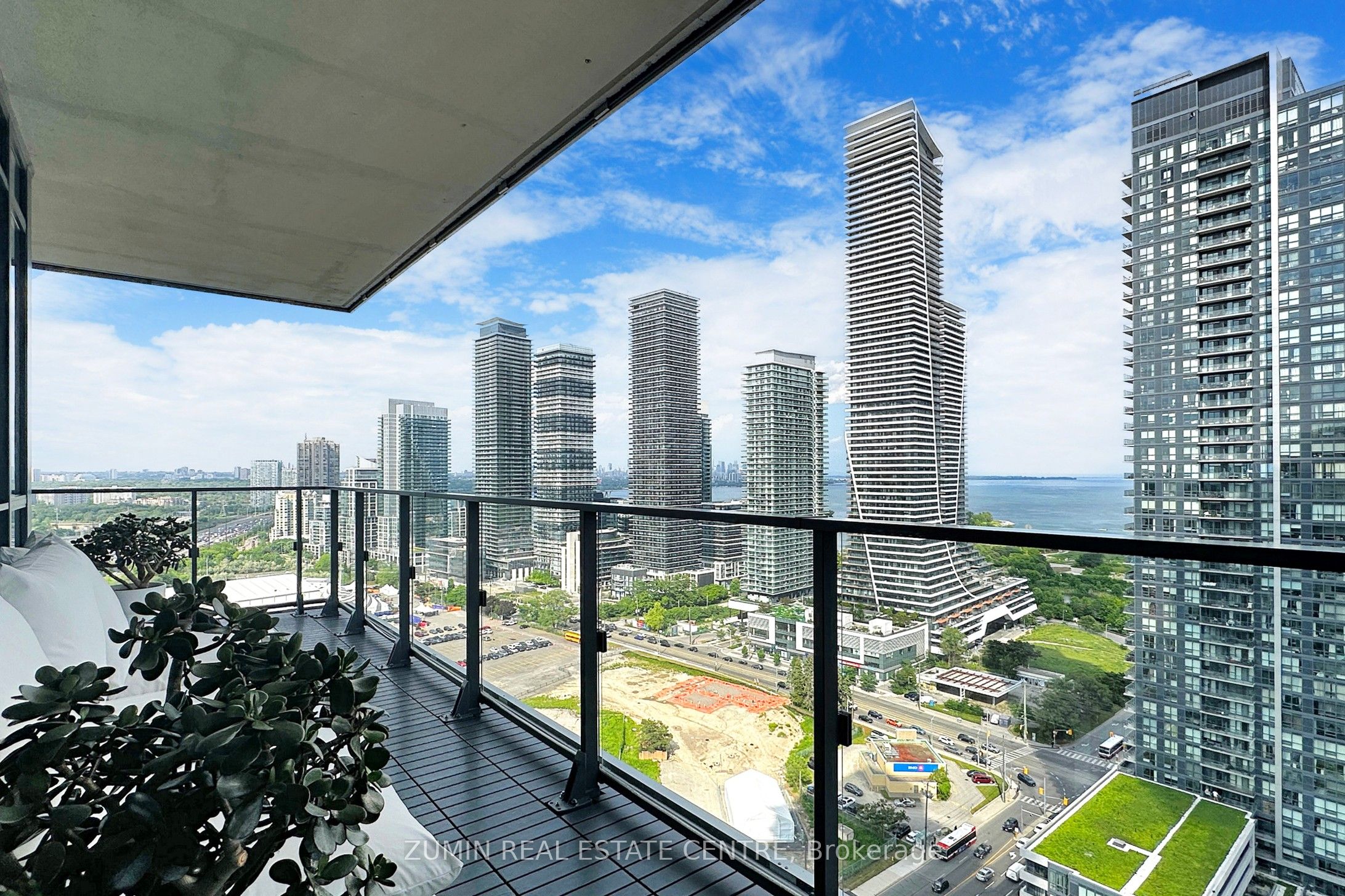 #2609 - 10 Park Lawn Road Property Photo 14