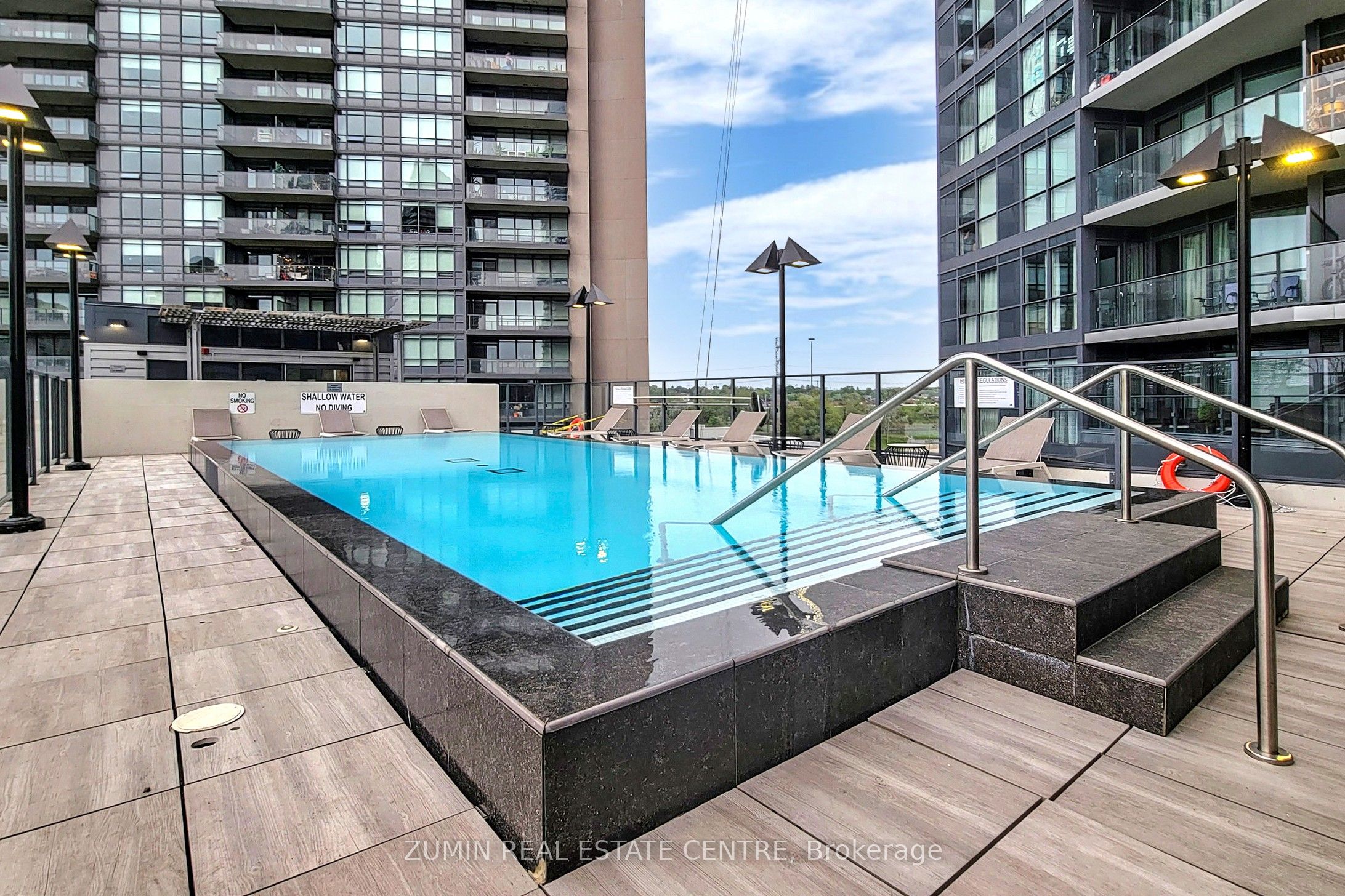 #2609 - 10 Park Lawn Road Property Photo 19