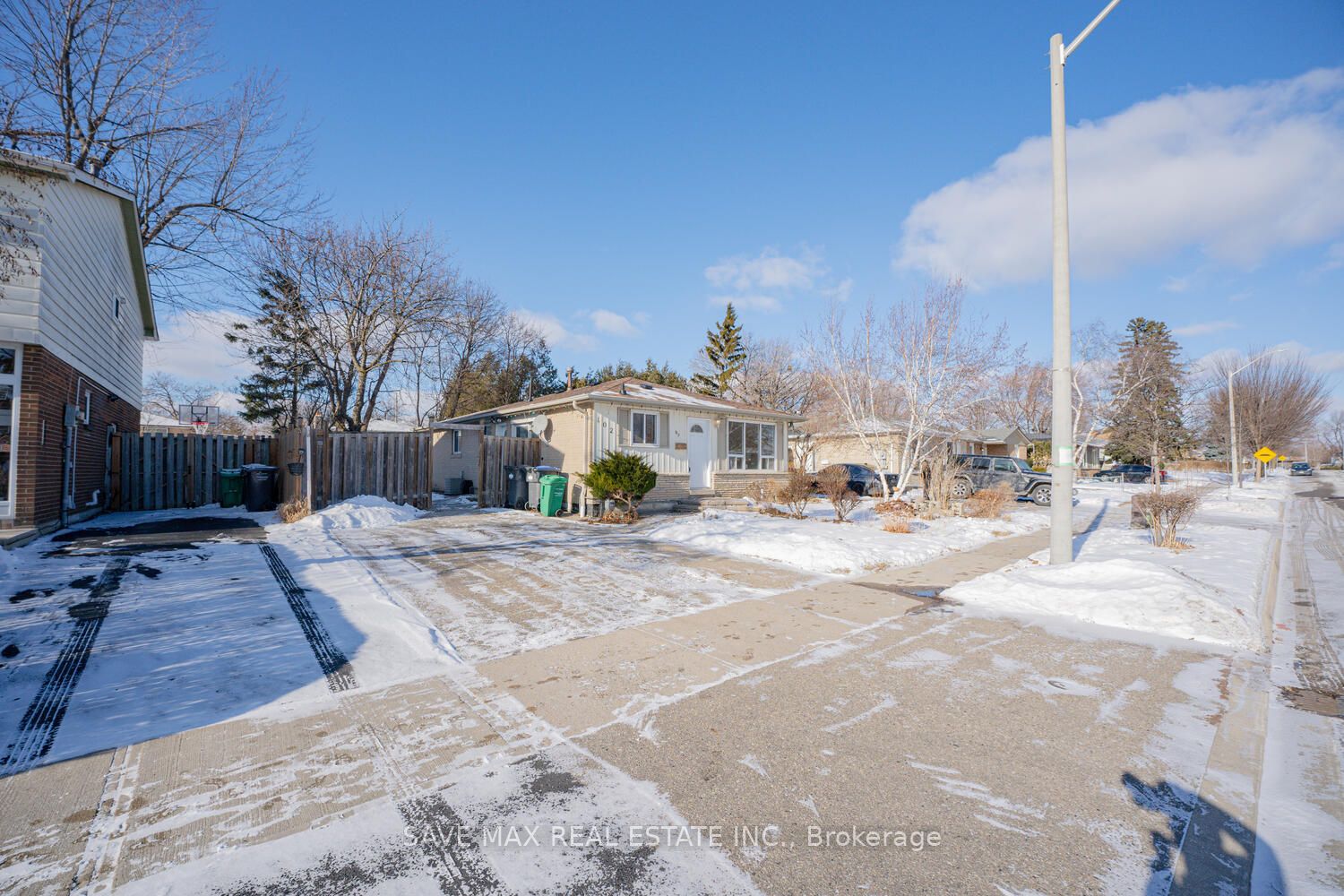 102 Sutherland Avenue Property Photo 2