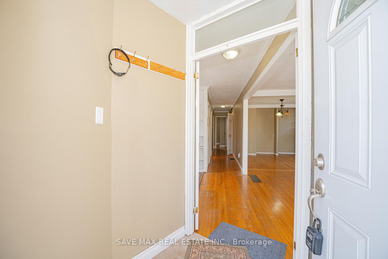 102 Sutherland Avenue Property Photo 4
