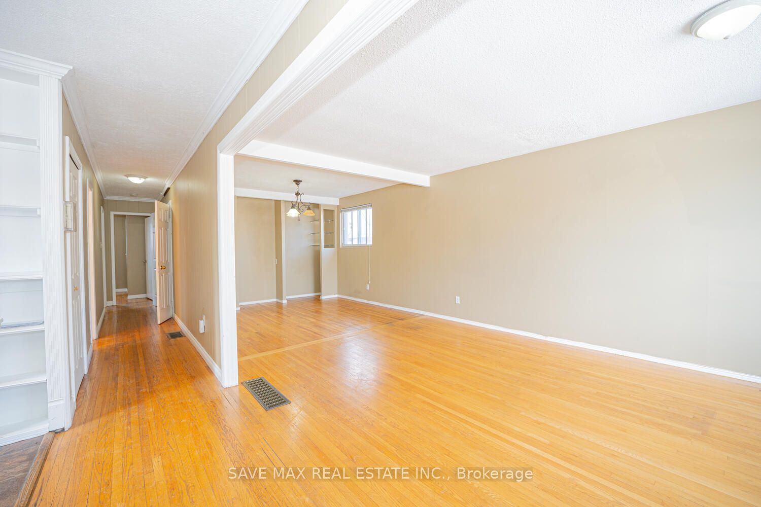 102 Sutherland Avenue Property Photo 5