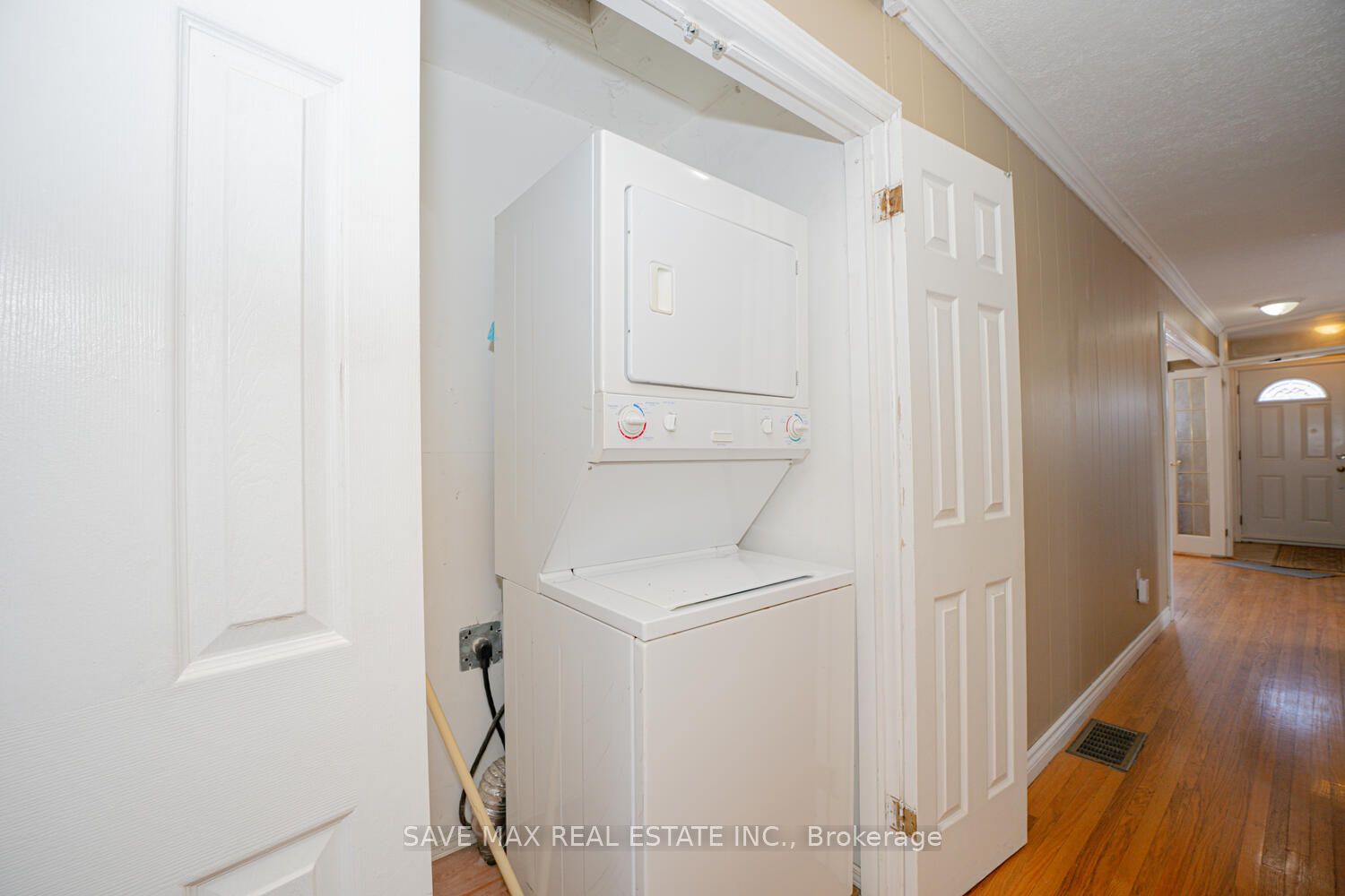 102 Sutherland Avenue Property Photo 19
