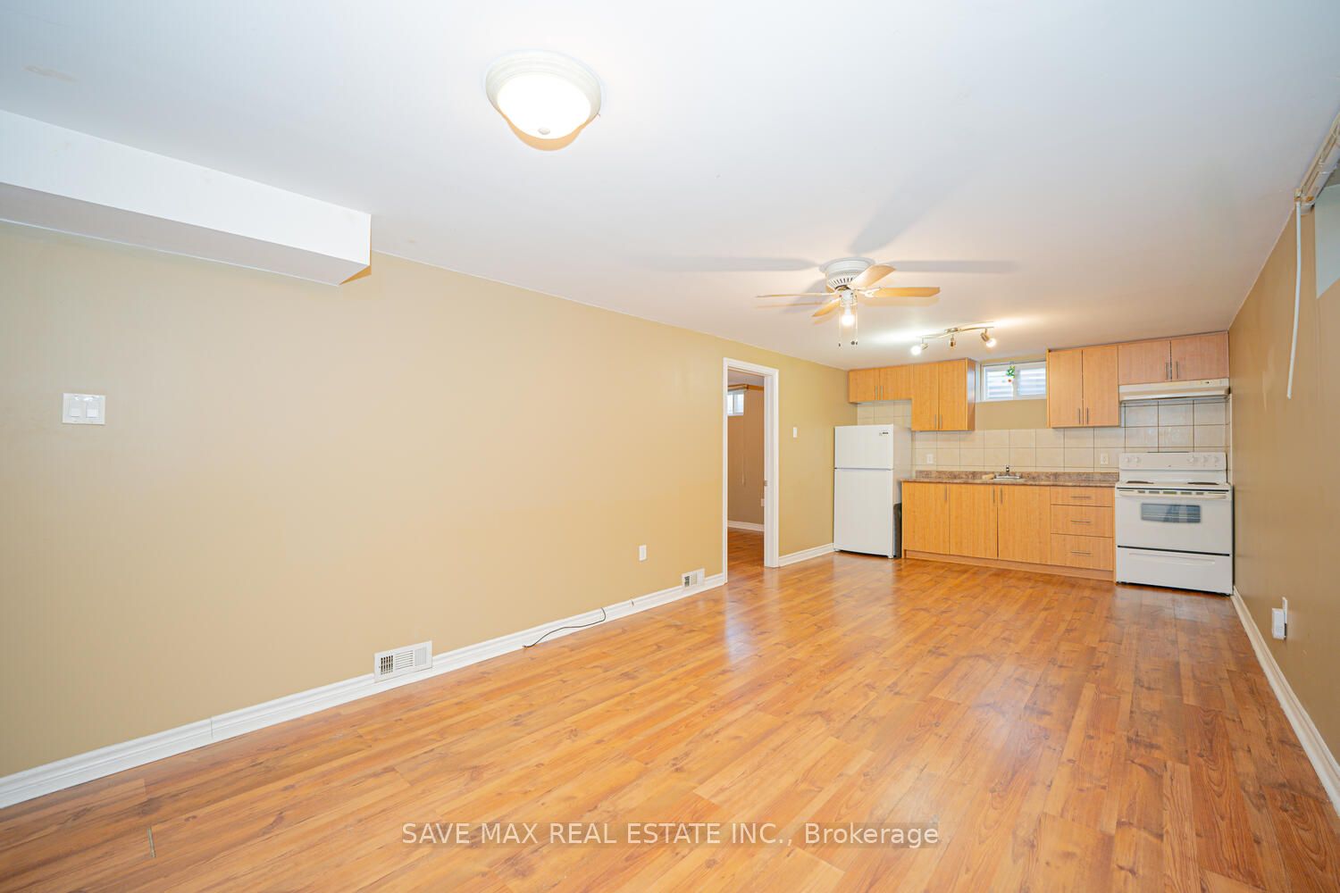 102 Sutherland Avenue Property Photo 23