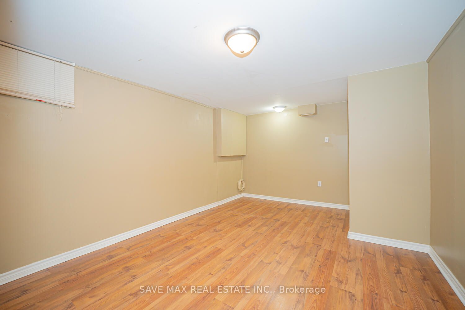 102 Sutherland Avenue Property Photo 28