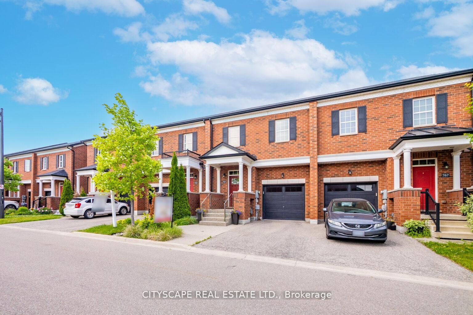 765 Banks Cres Property Photo 1
