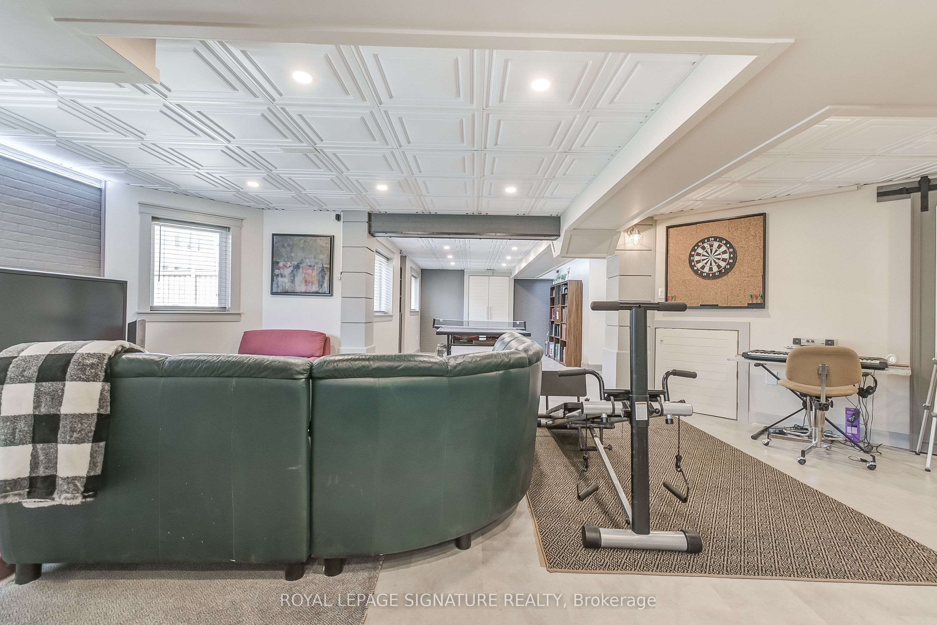 18 Flanders Road Property Photo 36