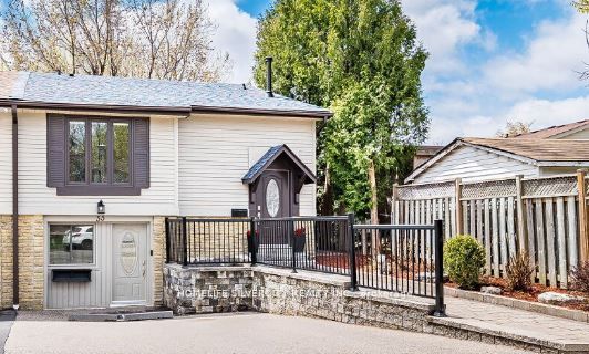 53 Charters Road W Property Photo 1