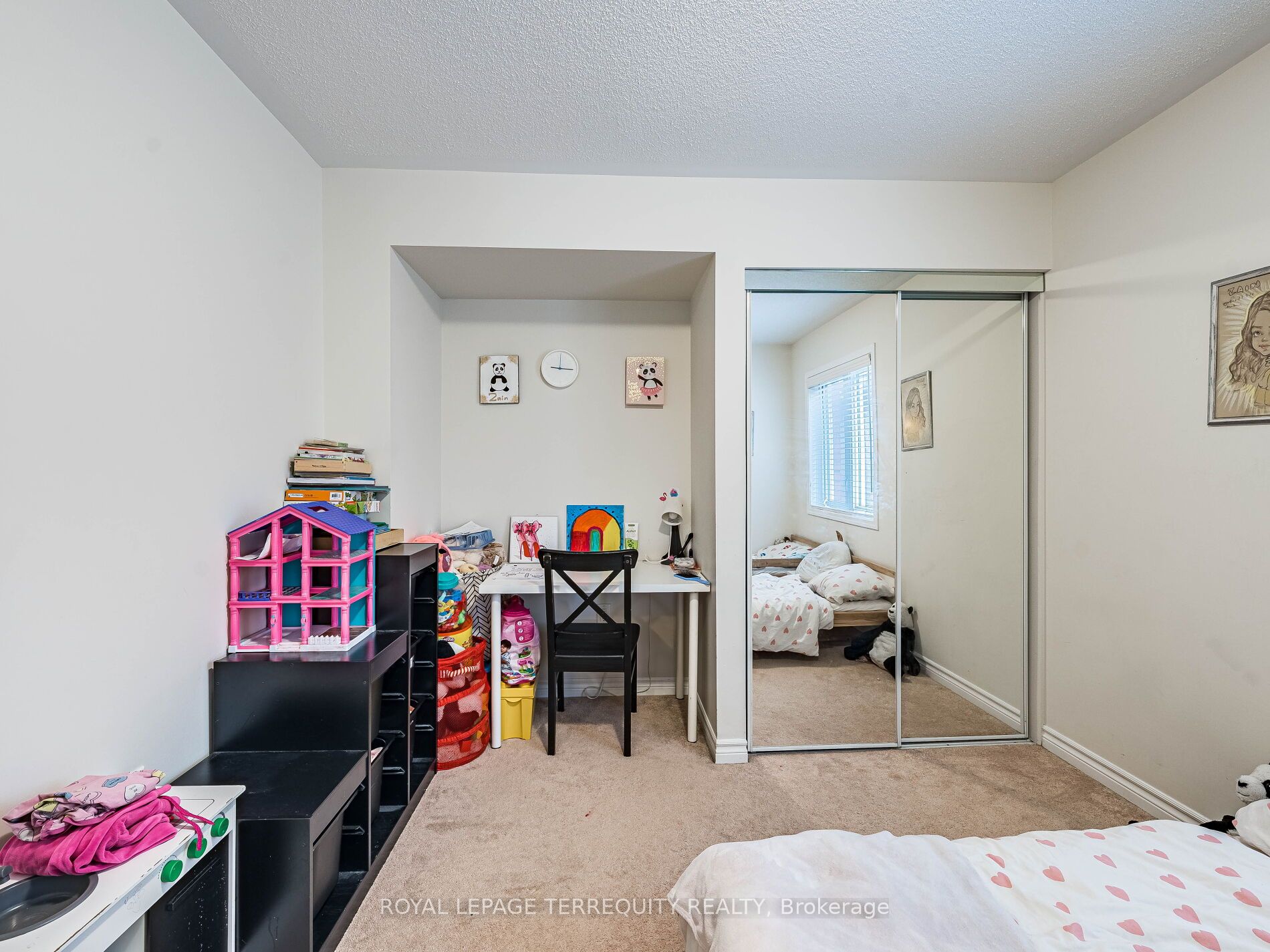 903 Penson Crescent Property Photo 28