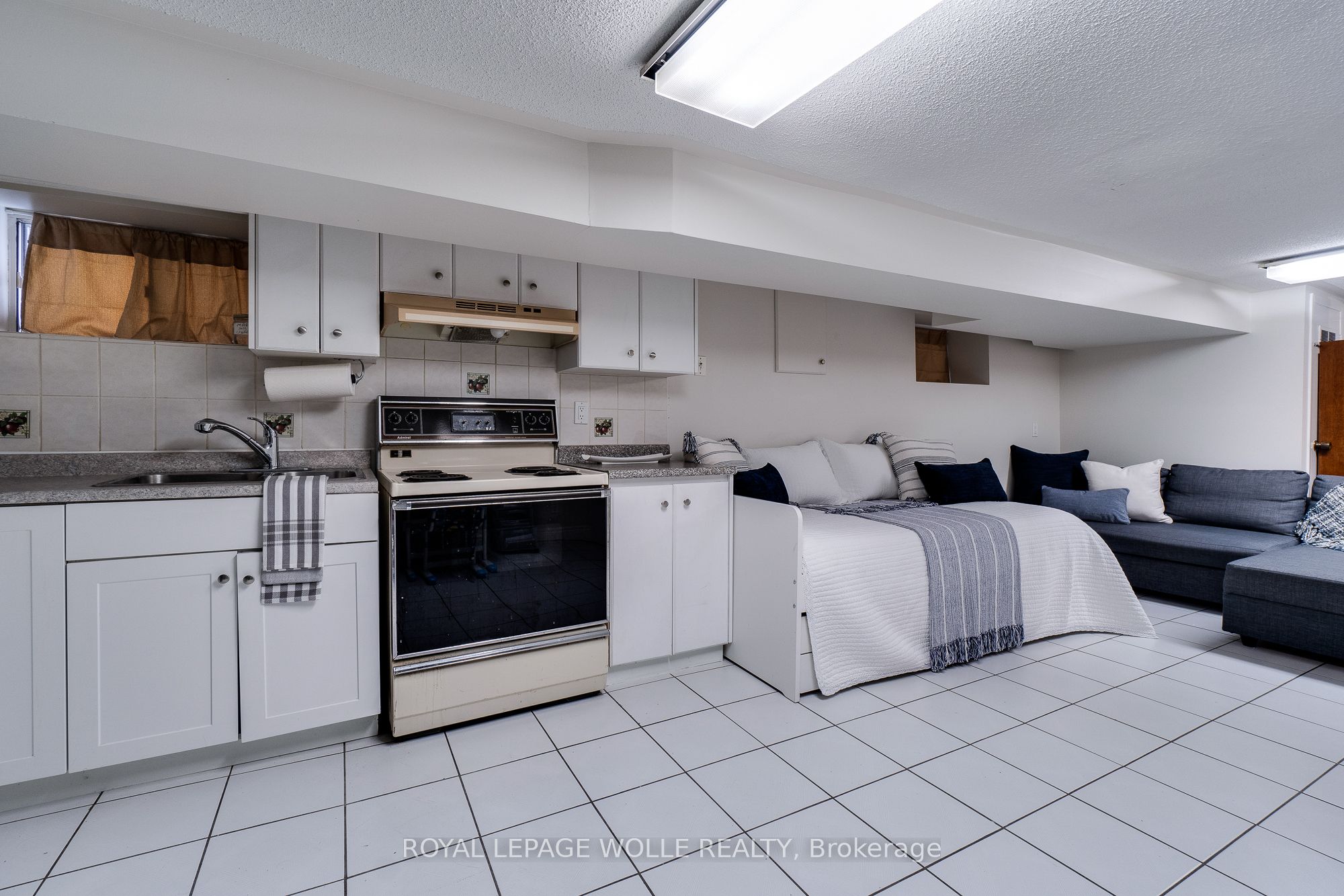 1315 Lansdowne Avenue Property Photo 32
