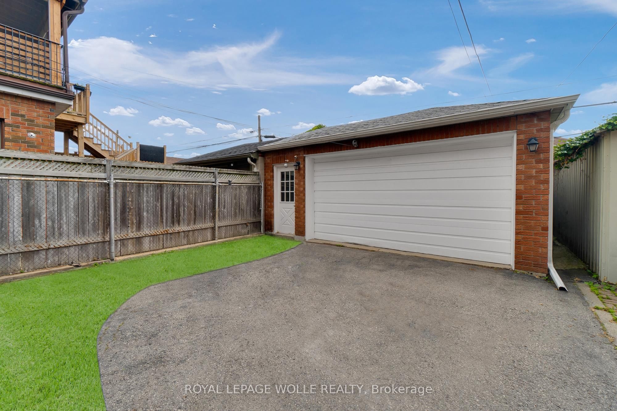 1315 Lansdowne Avenue Property Photo 38