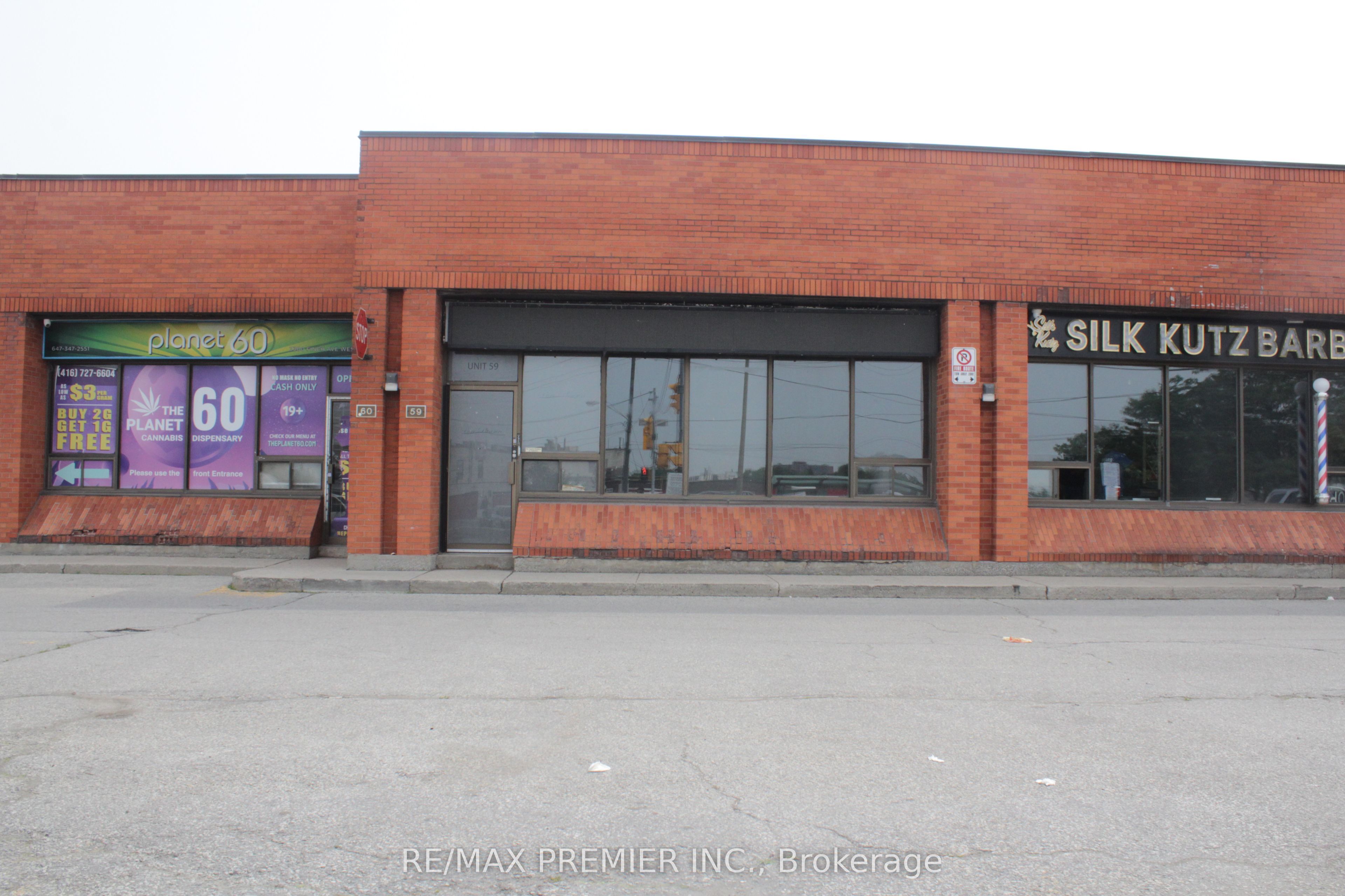 2300 Finch Avenue W 58-59 Property Photo 1