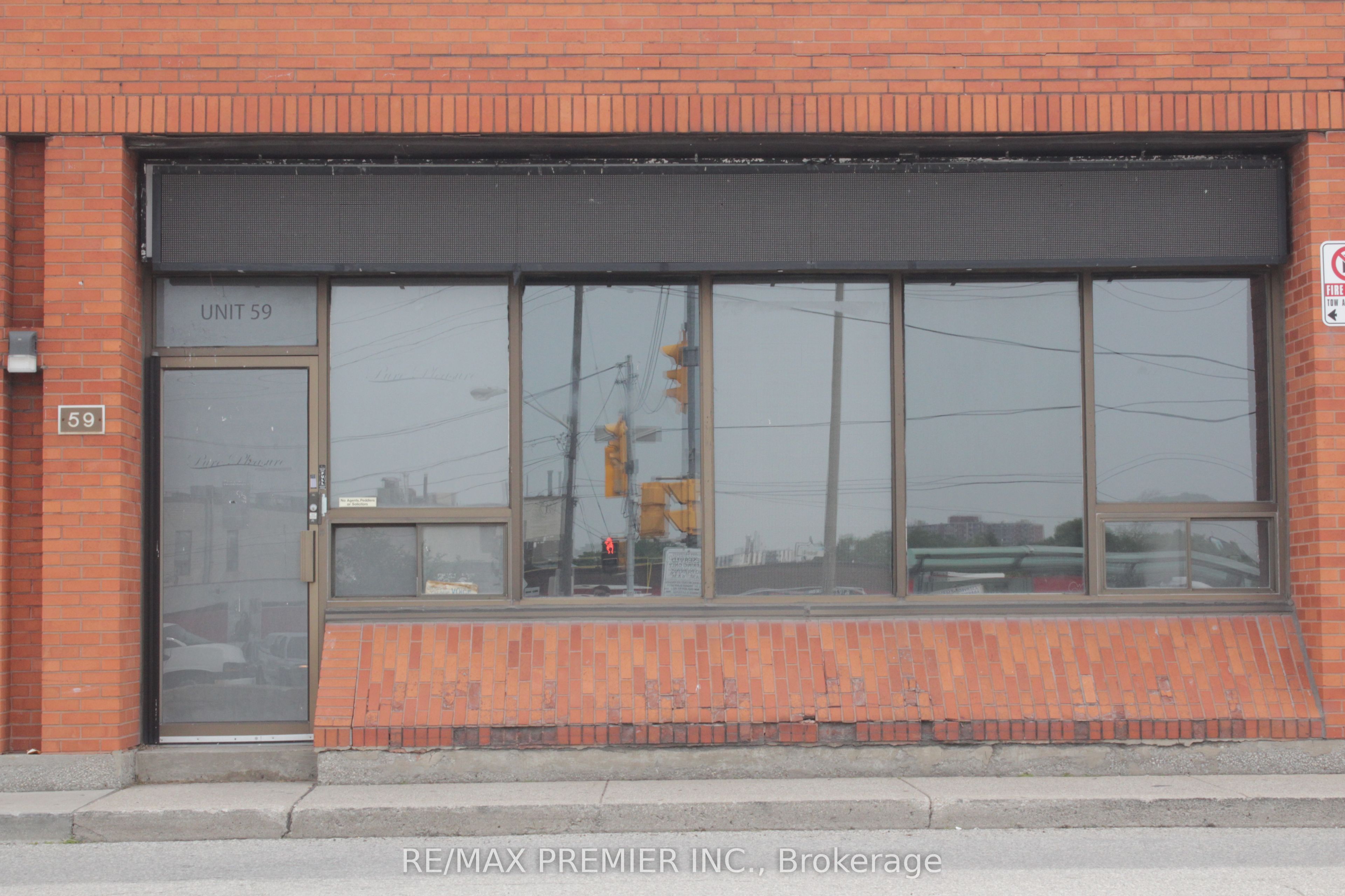 2300 Finch Avenue W 58-59 Property Photo 3
