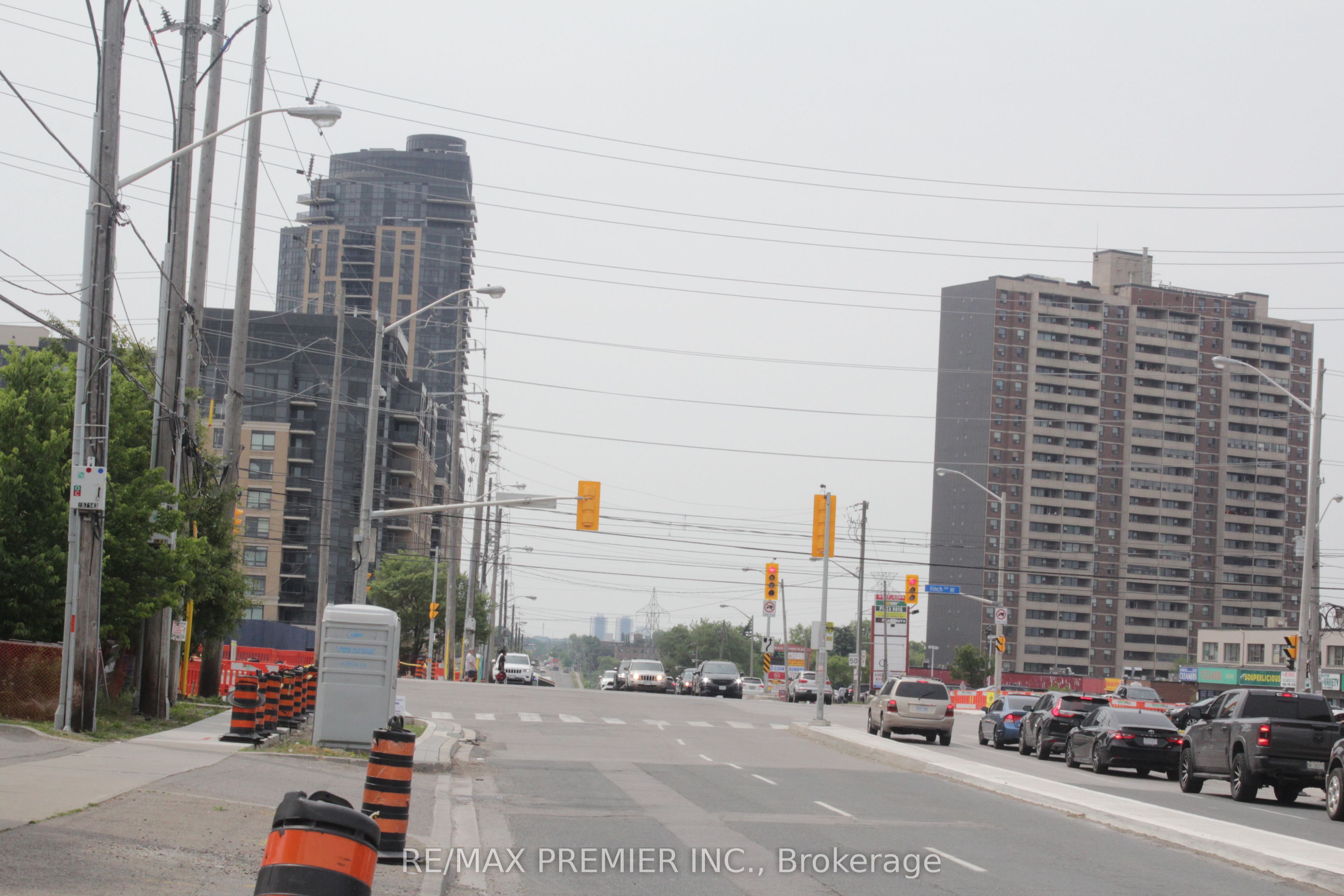2300 Finch Avenue W 58-59 Property Photo 18
