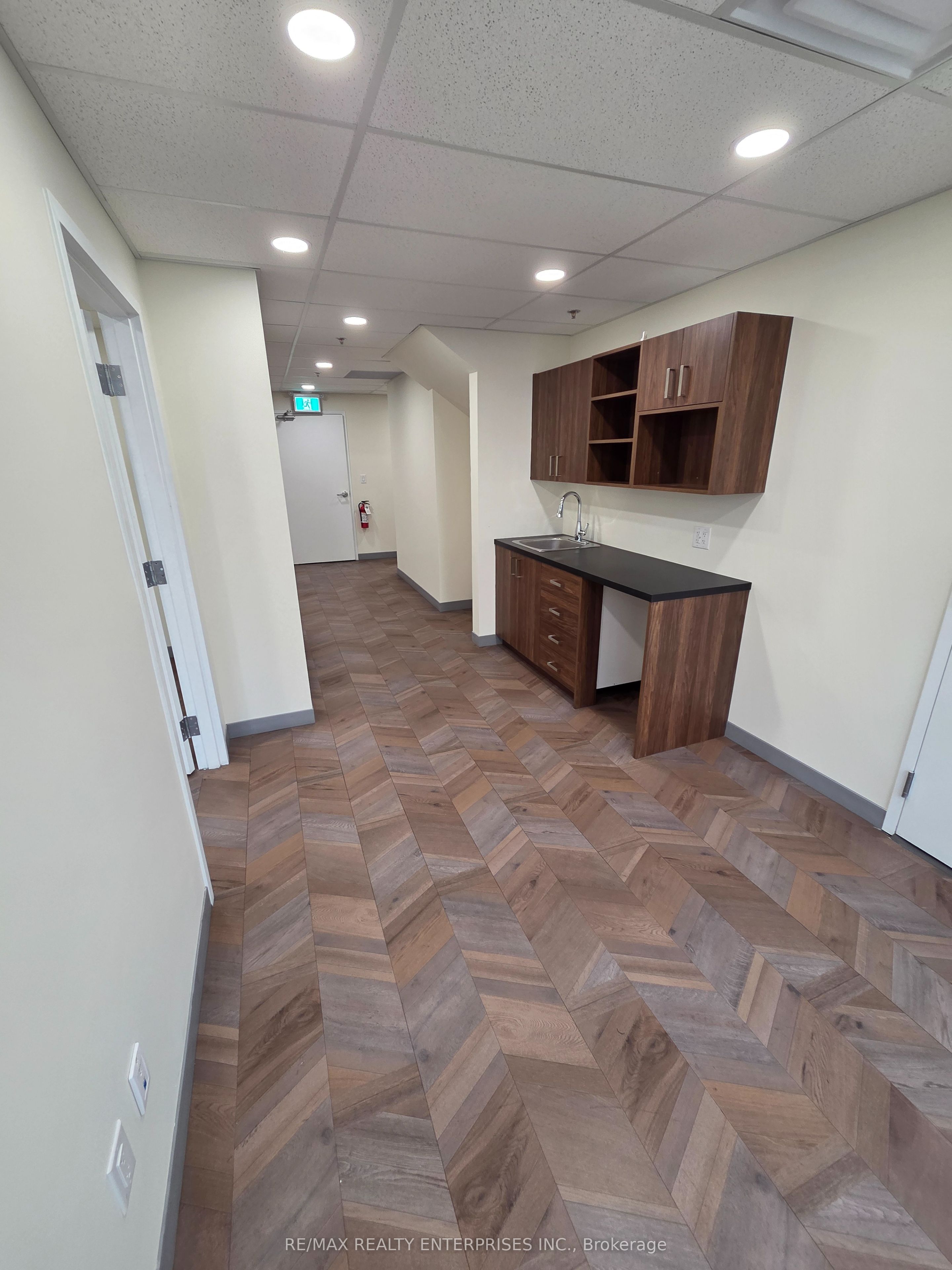 12 Falconer Drive 7 Property Photo 14