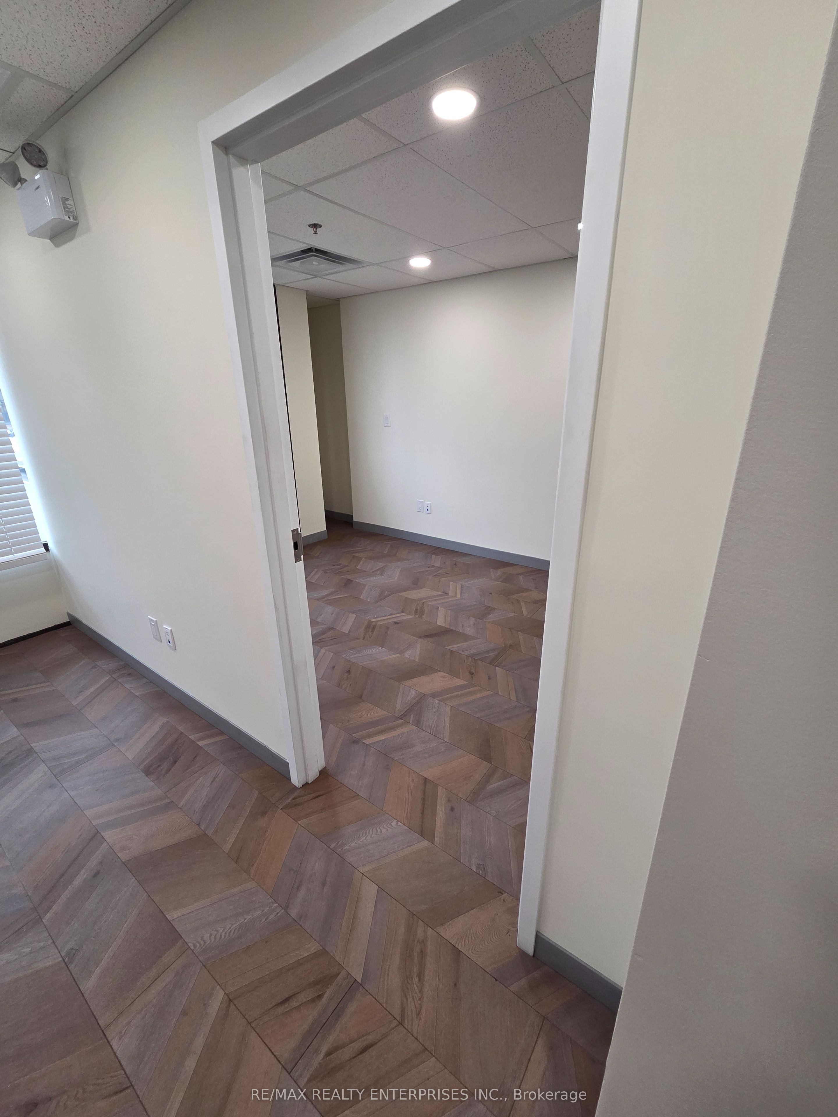 12 Falconer Drive 7 Property Photo 15