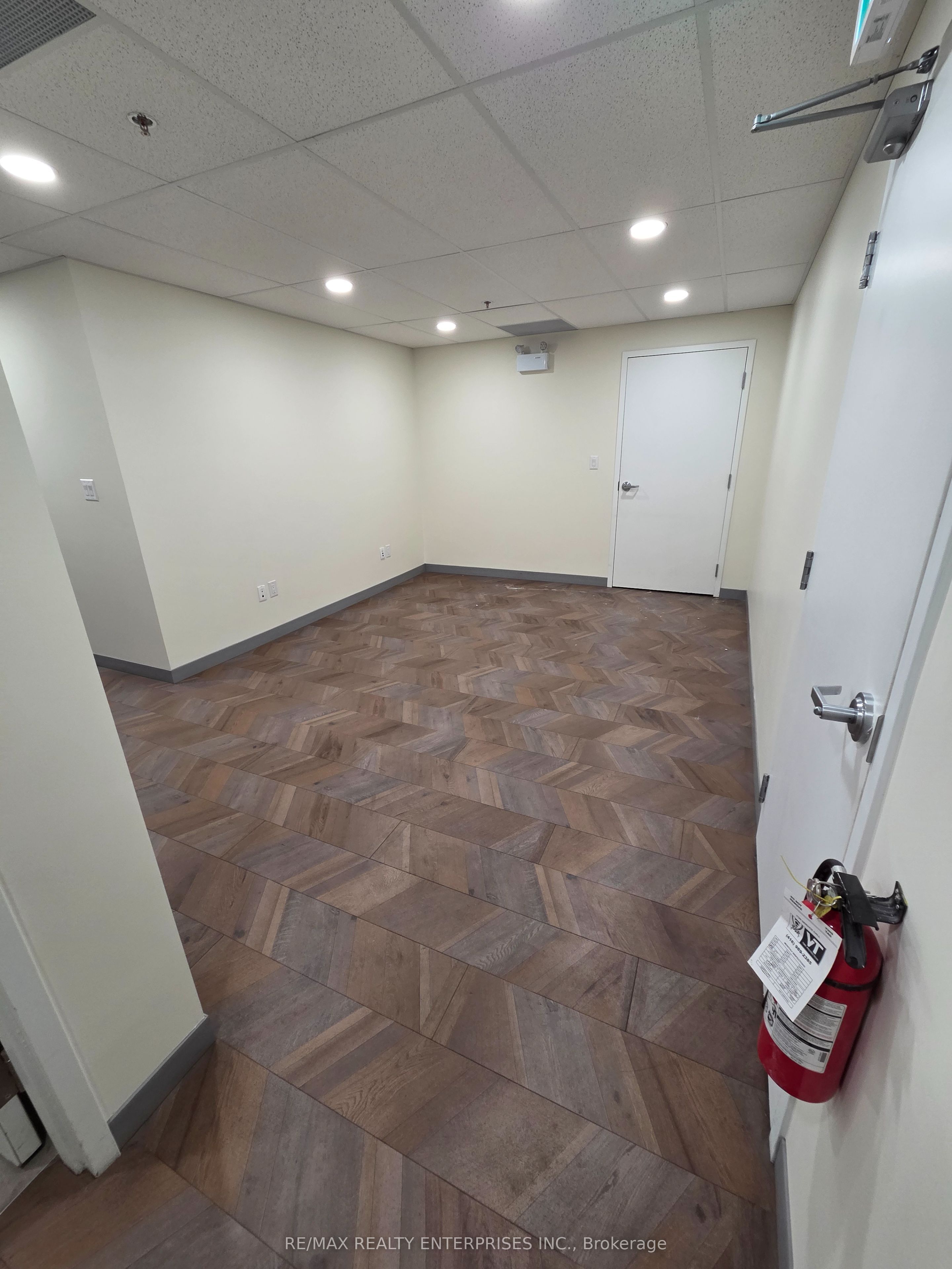 12 Falconer Drive 7 Property Photo 21
