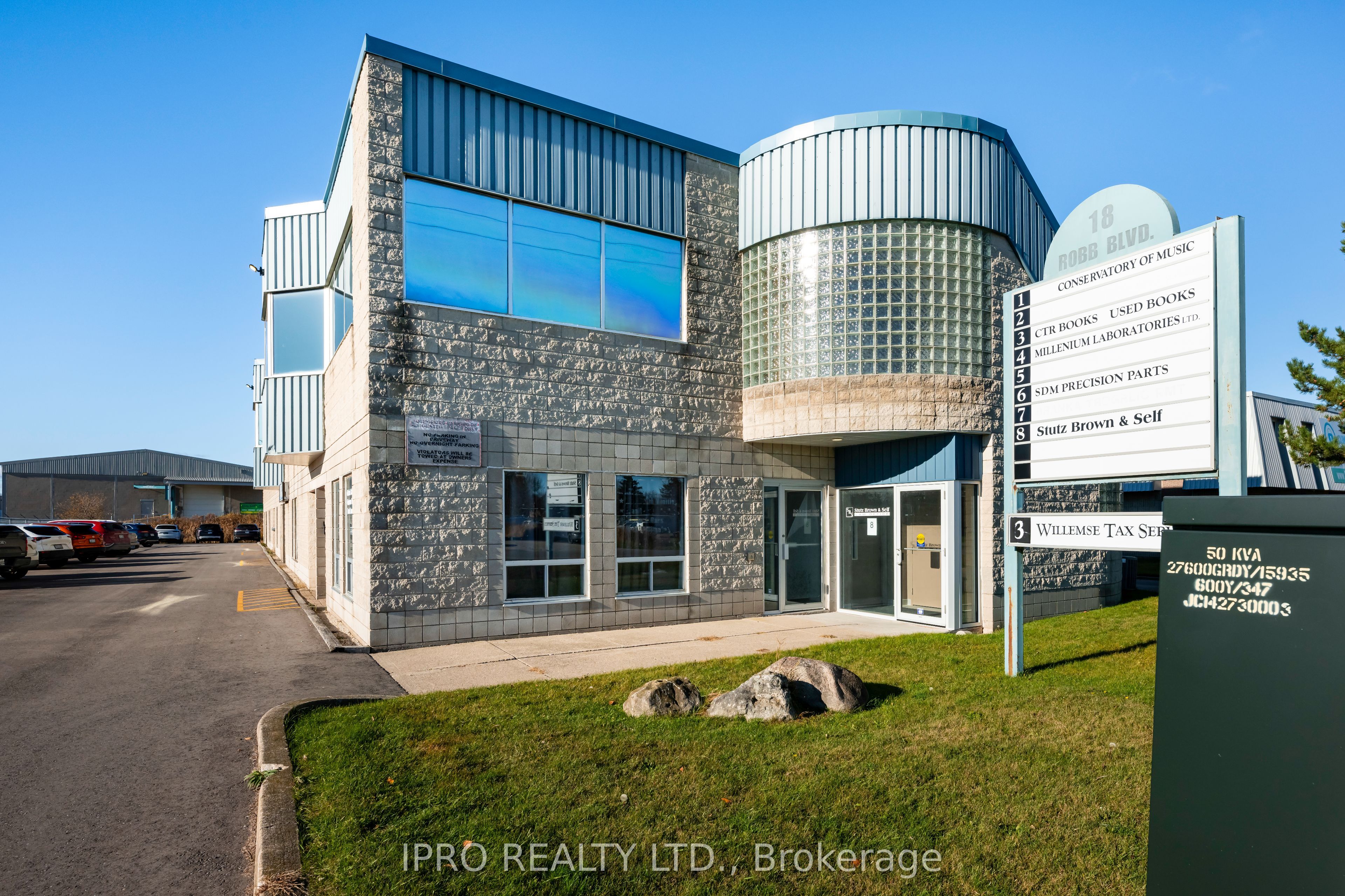 18 Robb Boulevard 1 Property Photo 4