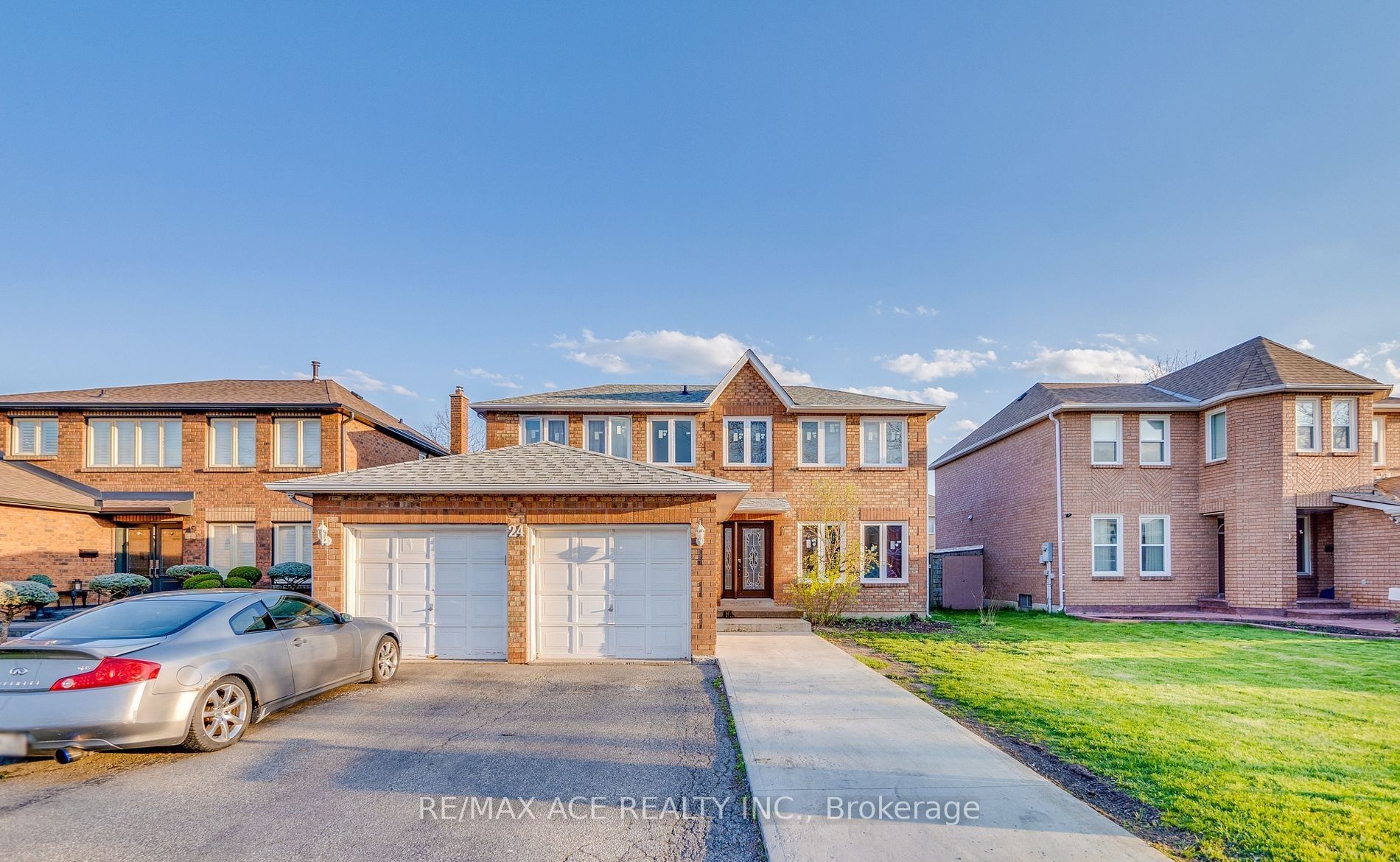 24 Major William Sharpe Drive Property Photo