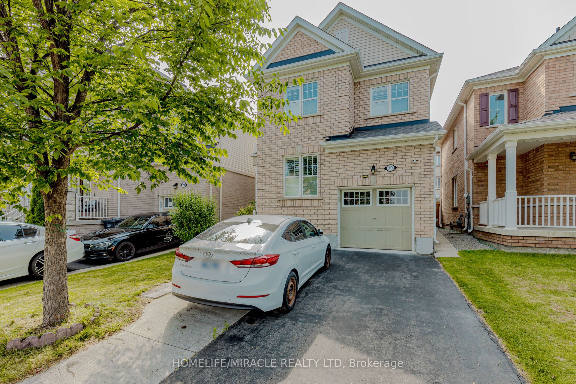 19 Bannister Crescent Property Photo 1