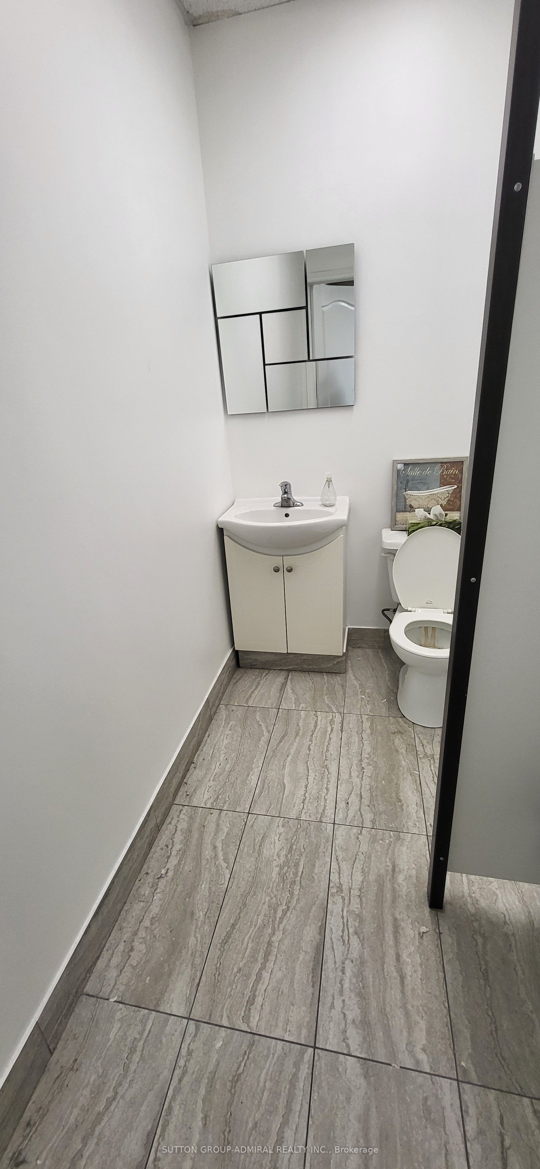 546 Champagne Drive Property Photo 20