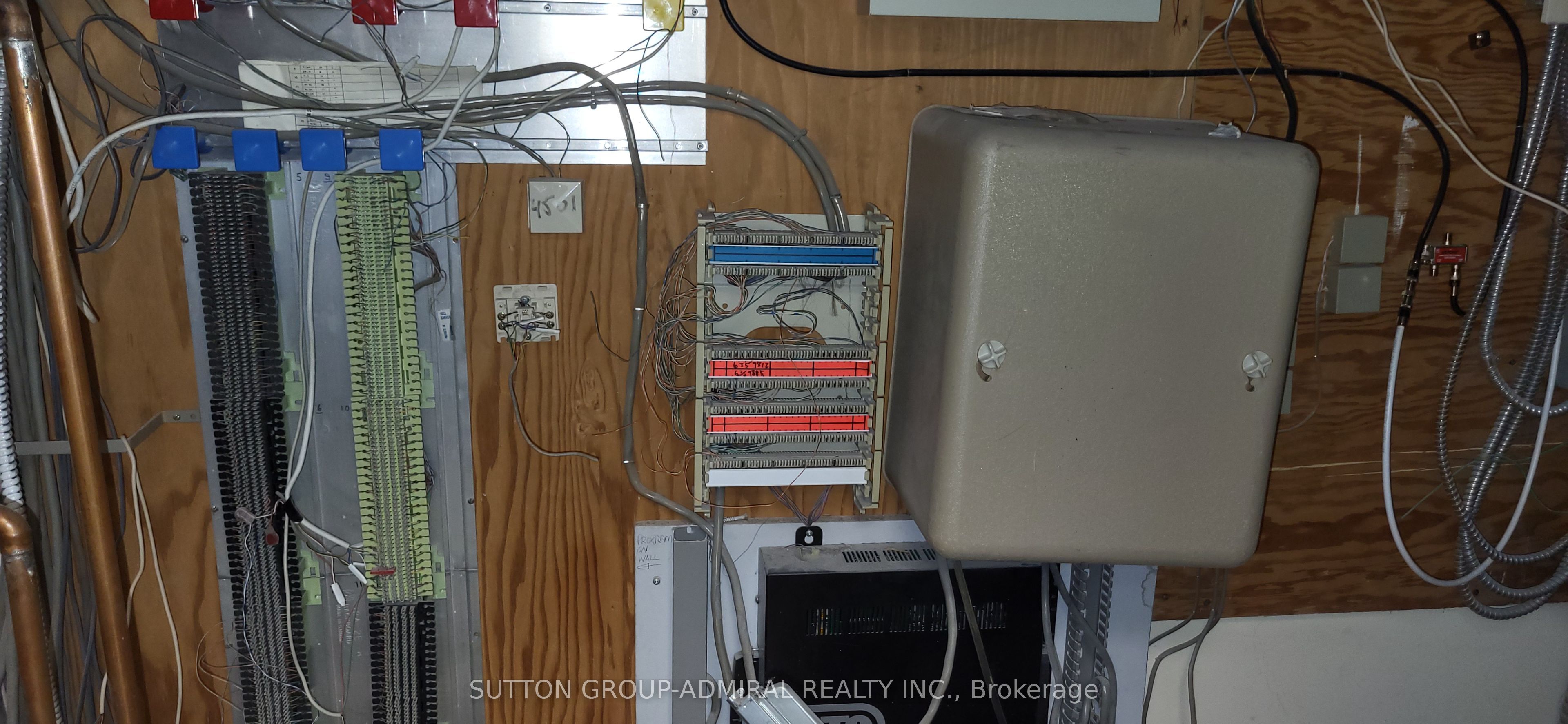 546 Champagne Drive Property Photo 24