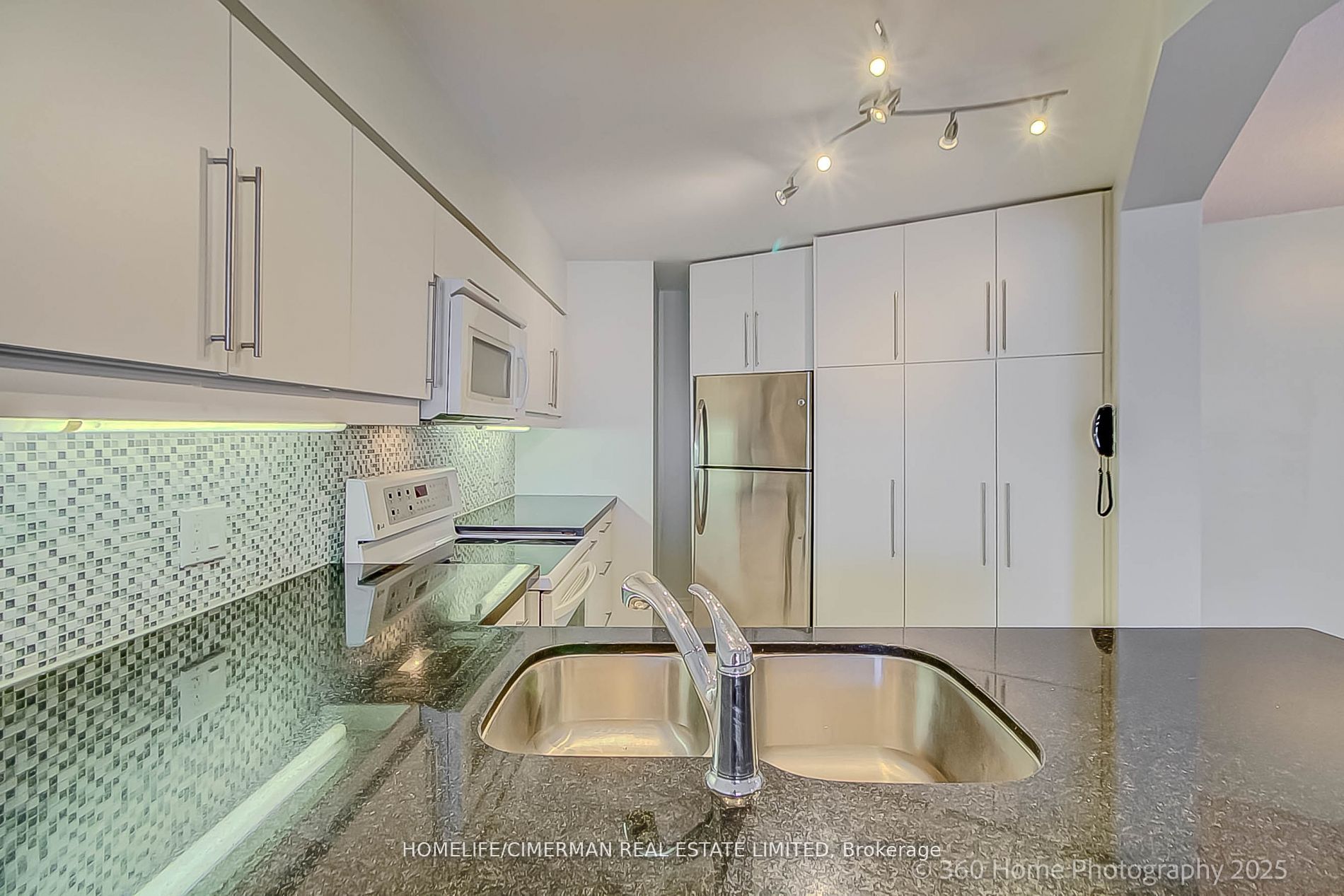 20 Southport Street 413 Property Photo 12