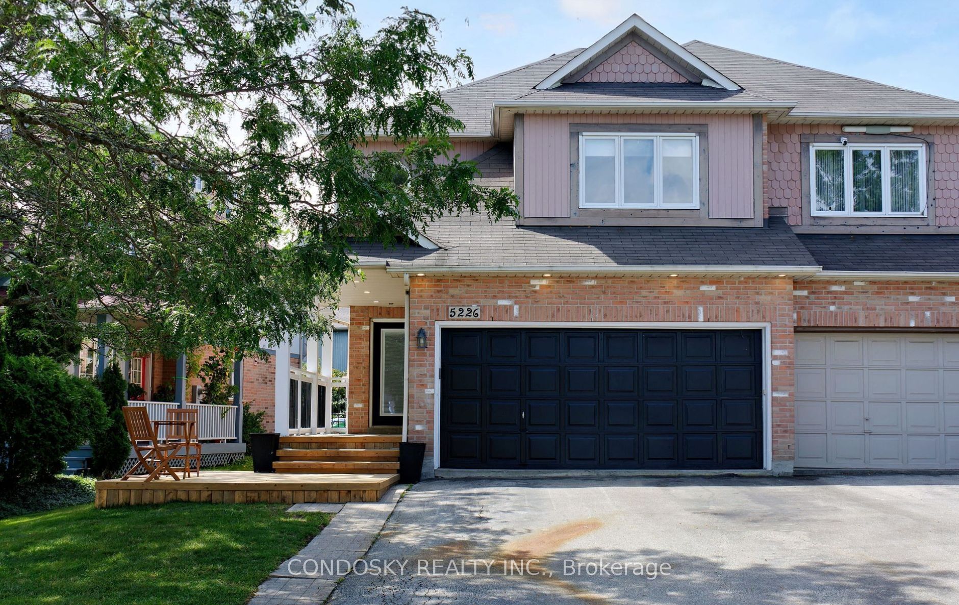 5226 Bushelgrove Circle Property Photo 1