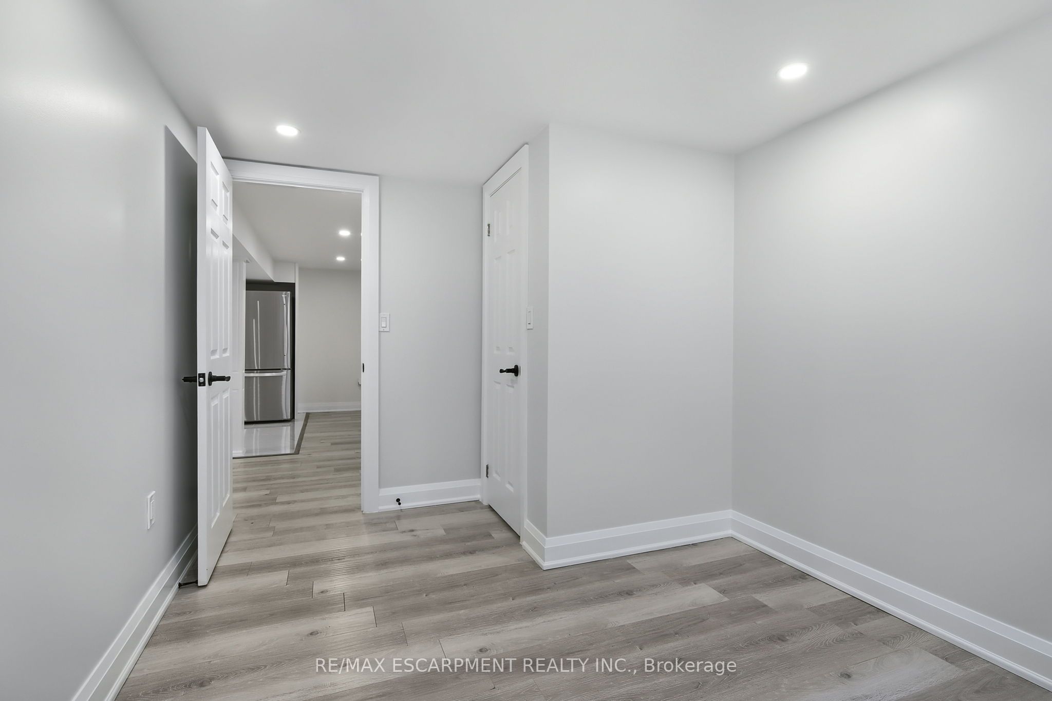 1414 Allangrove Drive Property Photo 32
